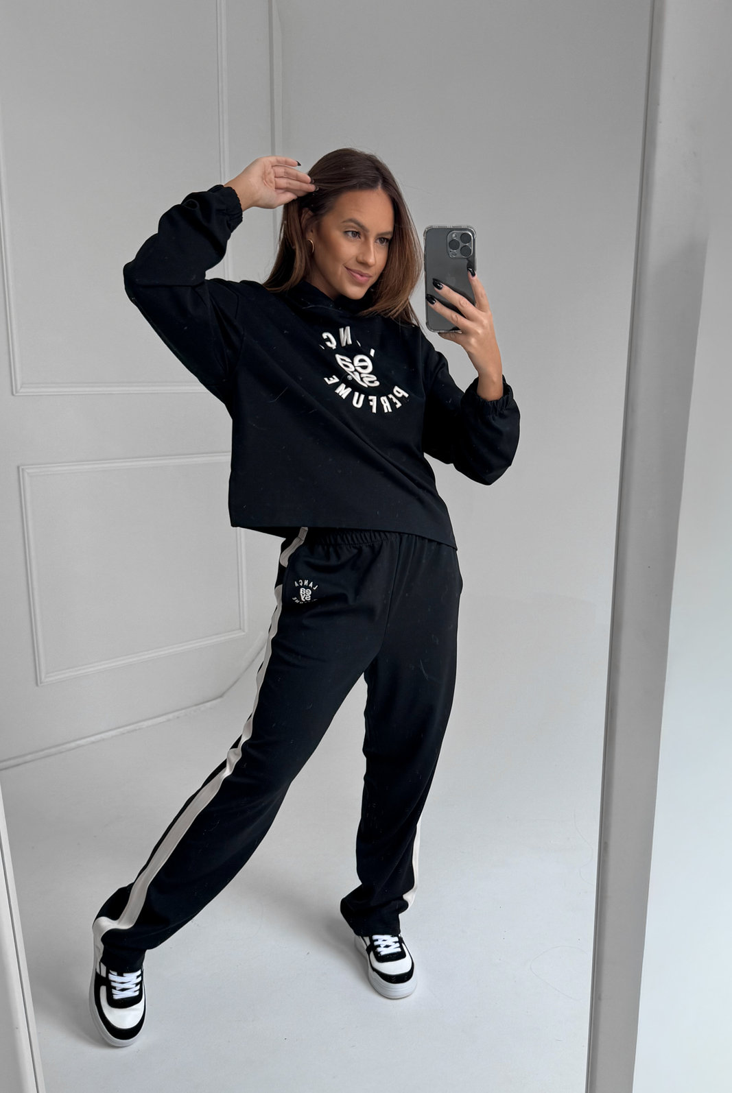 MOLETOM BRENDA LANÇA PERFUME MOLETOM BRENDA LANÇA PERFUME