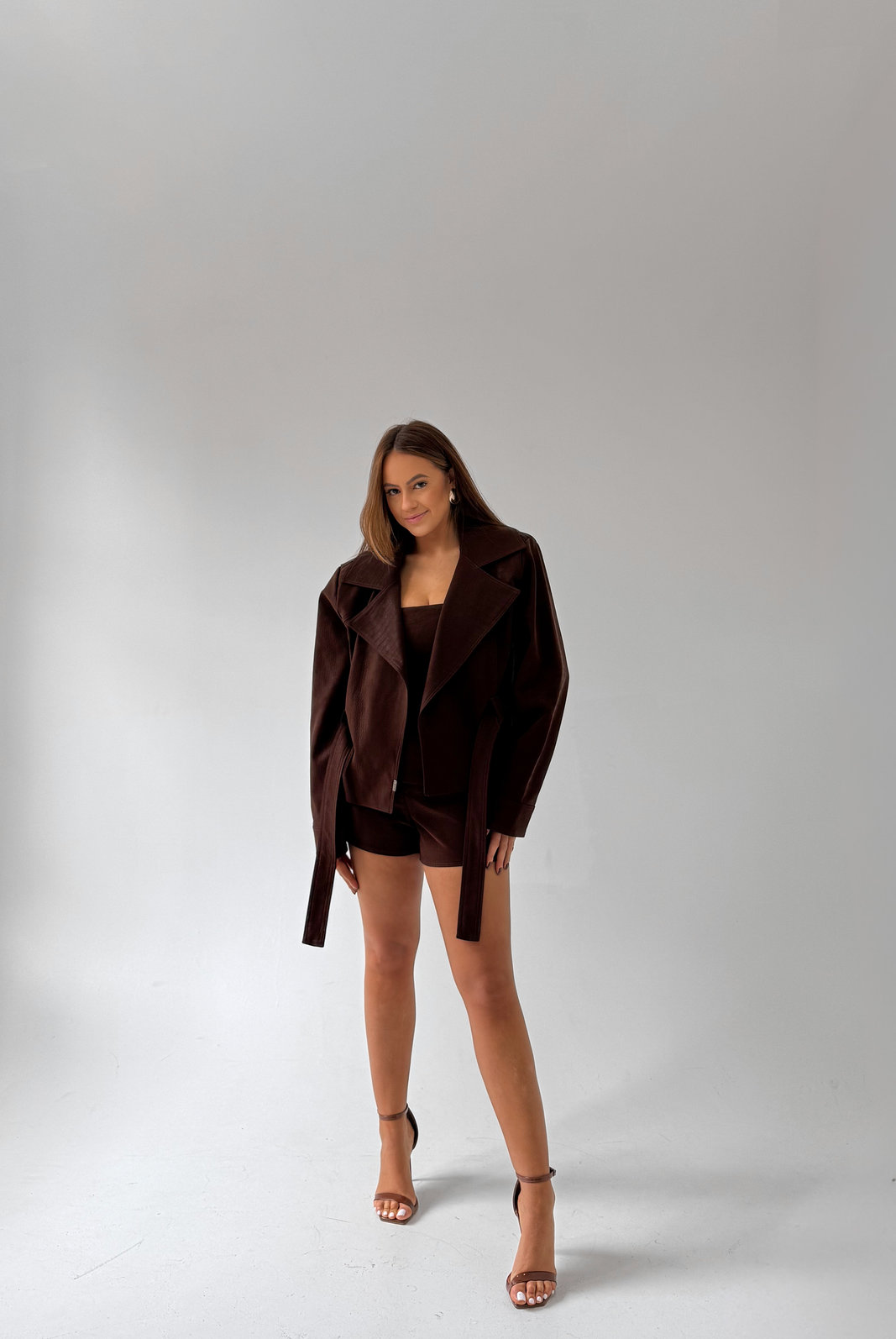 JAQUETA OVERSIZED DE COURO LETÍCIA LPE JAQUETA OVERSIZED DE COURO LETÍCIA LPE