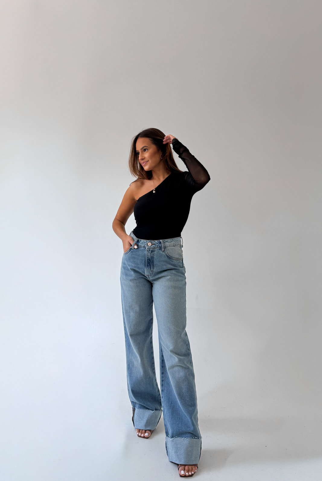BLUSA OMBRO ÚNICO THAIS MYFT BLUSA OMBRO ÚNICO THAIS MYFT