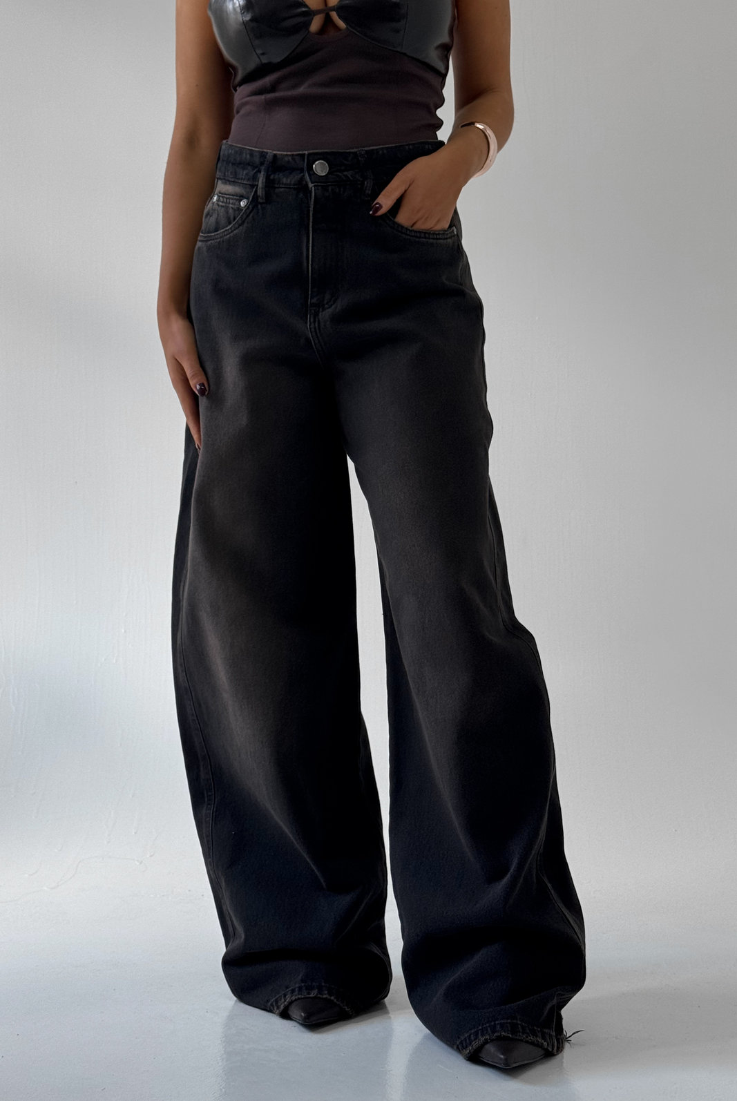 CALÇA JEANS SUPER BAGGY ISA MYFT CALÇA JEANS SUPER BAGGY ISA MYFT