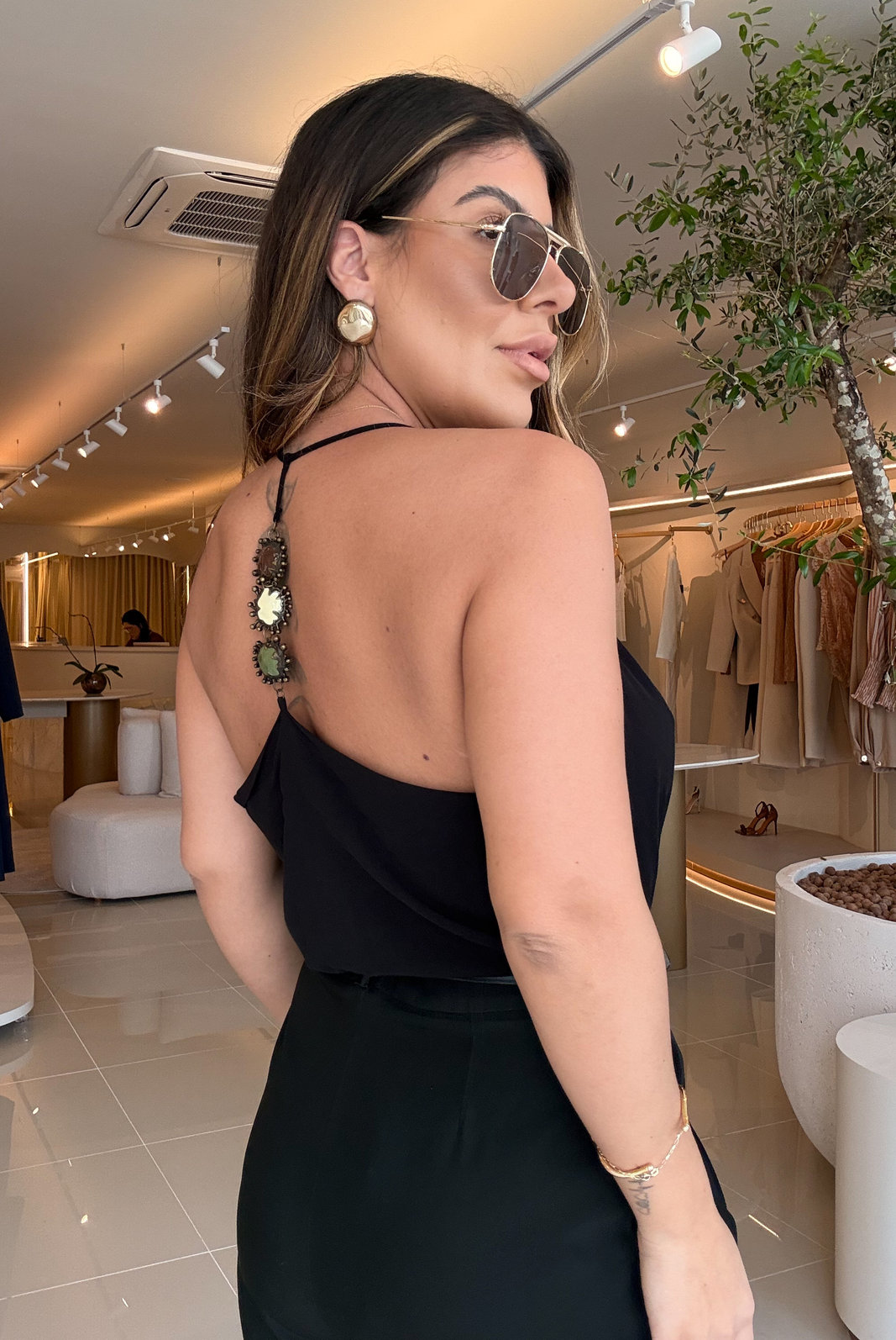 BLUSA DEGAGE DE ALÇA COM AVIAMENTO CLARI BLUSA DEGAGE DE ALÇA COM AVIAMENTO CLARI