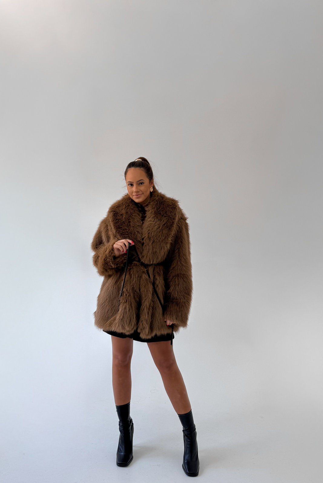 CASACO OVERSIZED DE PELO JADE CASACO OVERSIZED DE PELO JADE