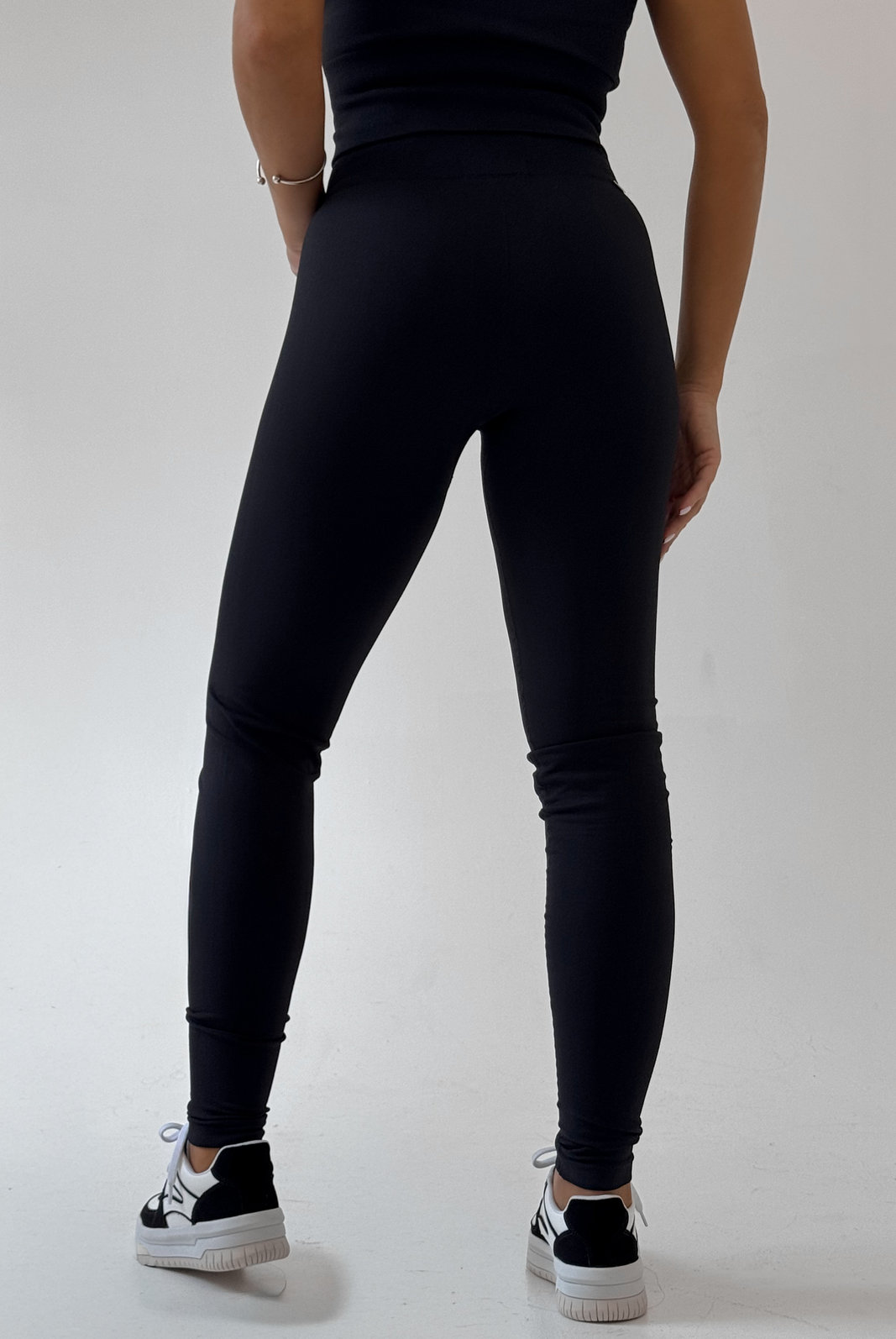 CALÇA LEGGING CARLY LANÇA PERFUME CALÇA LEGGING CARLY LANÇA PERFUME