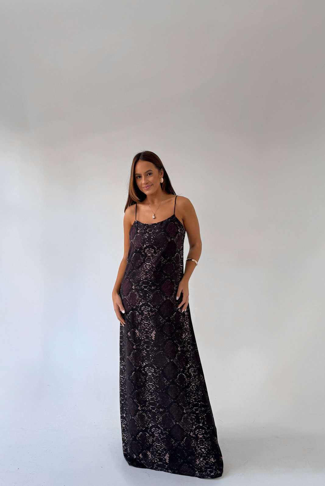 VESTIDO SUPER MIDI MARIA MYFT VESTIDO SUPER MIDI MARIA MYFT