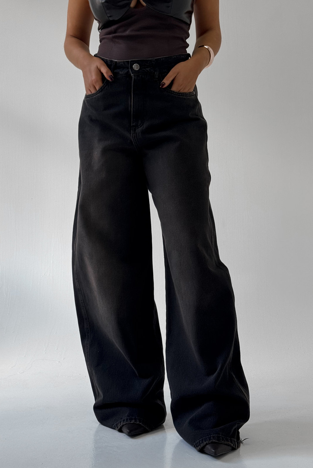 CALÇA JEANS SUPER BAGGY ISA MYFT CALÇA JEANS SUPER BAGGY ISA MYFT