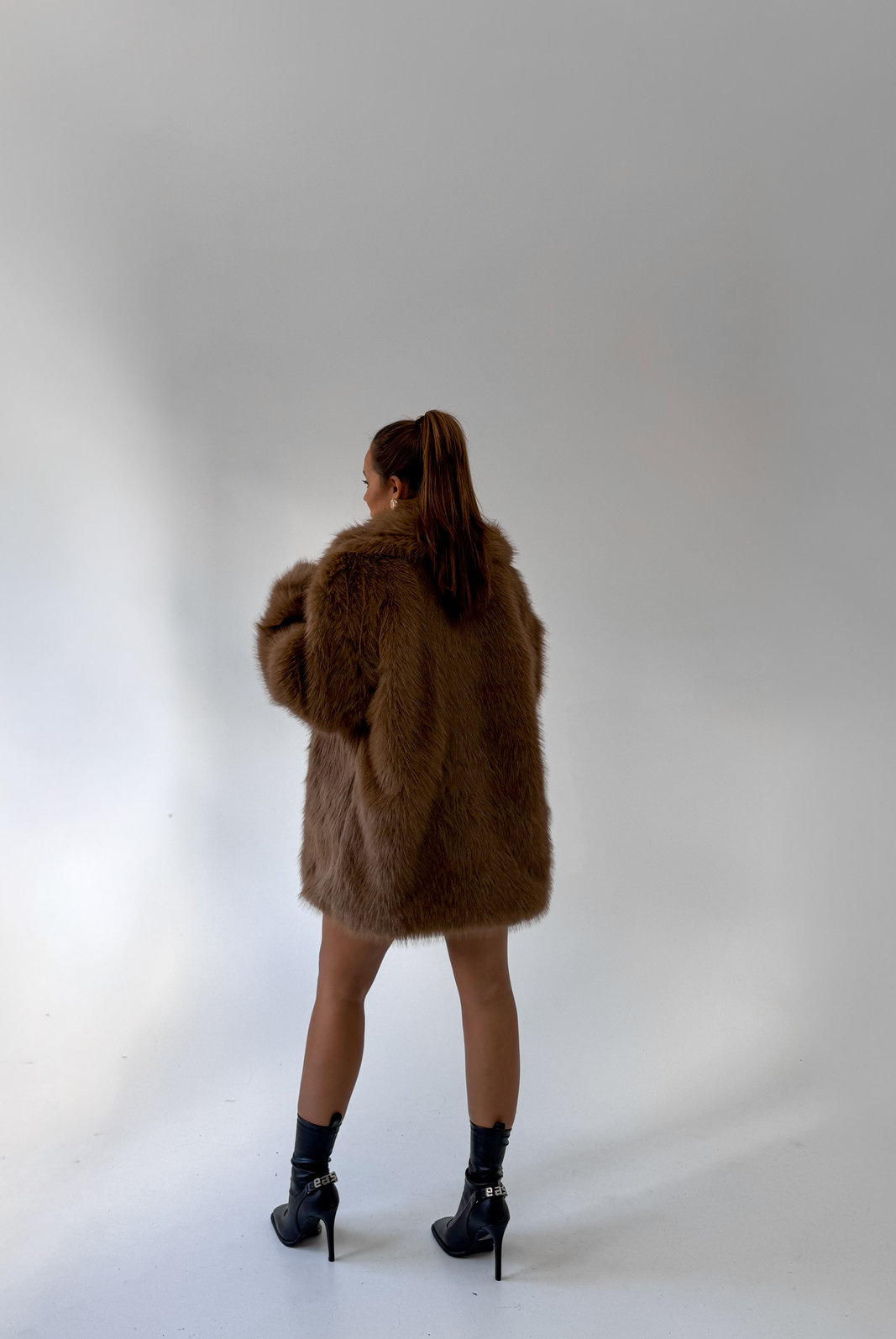 CASACO OVERSIZED DE PELO JADE CASACO OVERSIZED DE PELO JADE