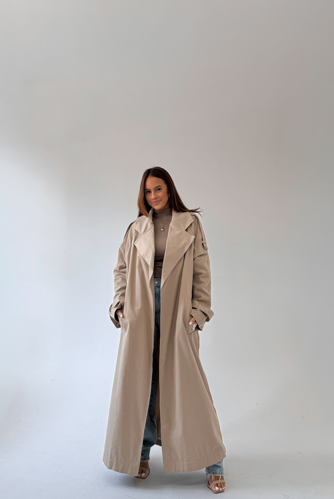TRENCH COAT ALONGADO LESLY LANÇA PERFUME TRENCH COAT ALONGADO LESLY LANÇA PERFUME