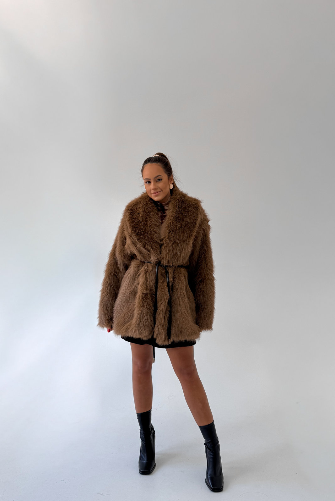 CASACO OVERSIZED DE PELO JADE CASACO OVERSIZED DE PELO JADE