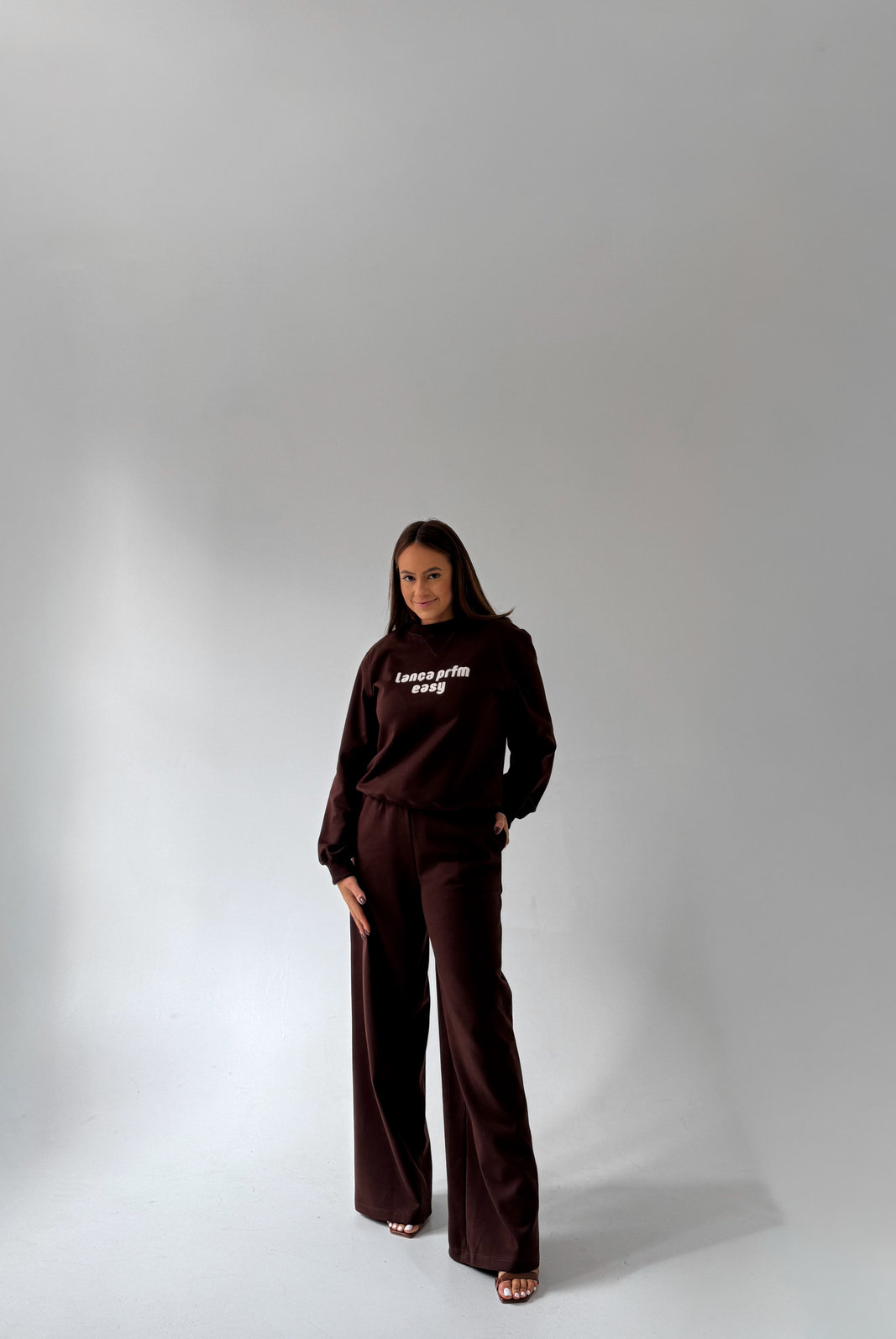 CALÇA WIDE LEG MOLETOM MARTA LANÇA PERFUME CALÇA WIDE LEG MOLETOM MARTA LANÇA PERFUME