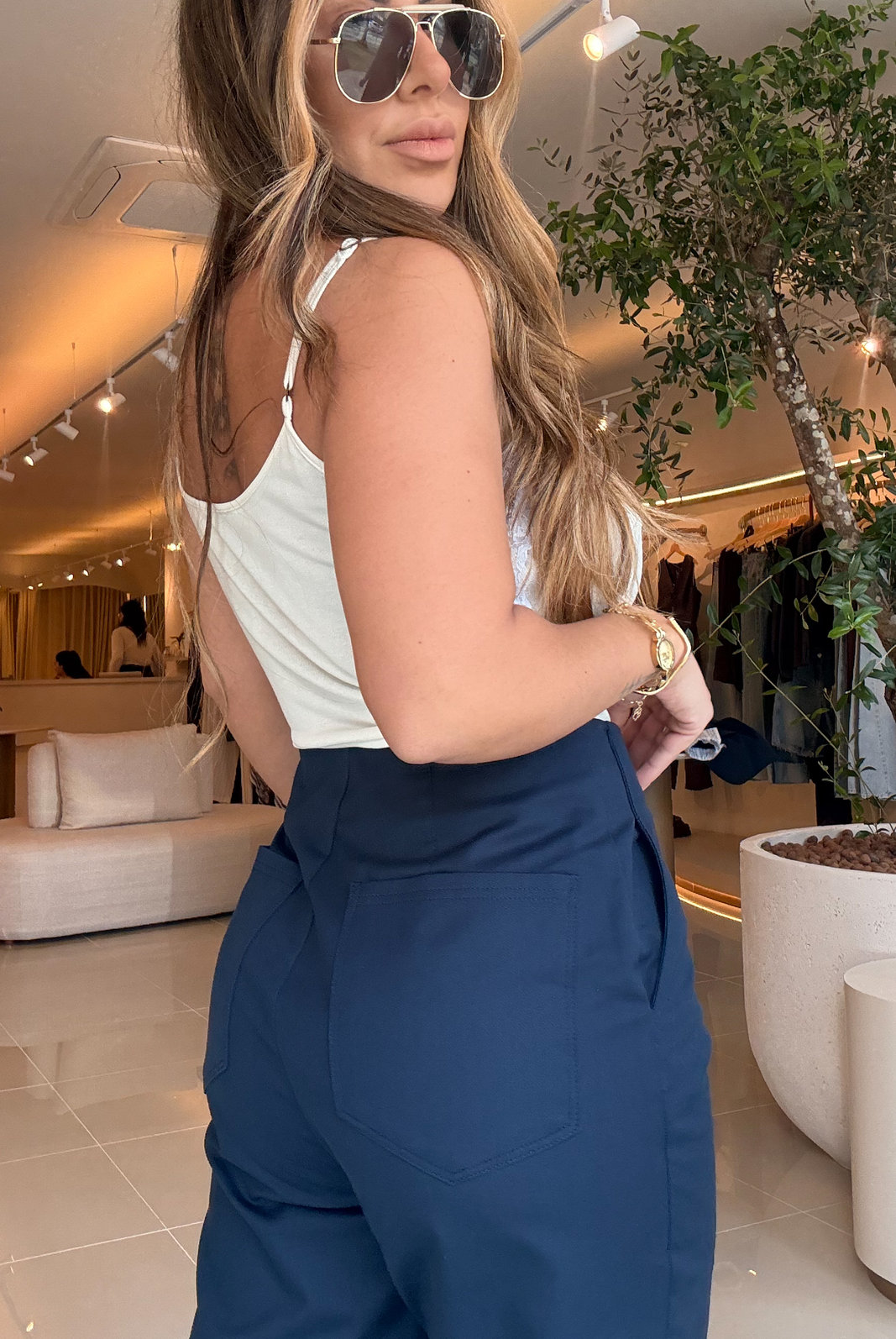 CALÇA CARROT CINTURA ALTA SABRINA LANÇA PERFUME CALÇA CARROT CINTURA ALTA SABRINA LANÇA PERFUME