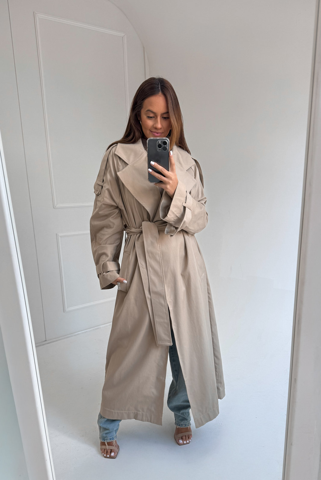 TRENCH COAT ALONGADO LESLY LANÇA PERFUME TRENCH COAT ALONGADO LESLY LANÇA PERFUME