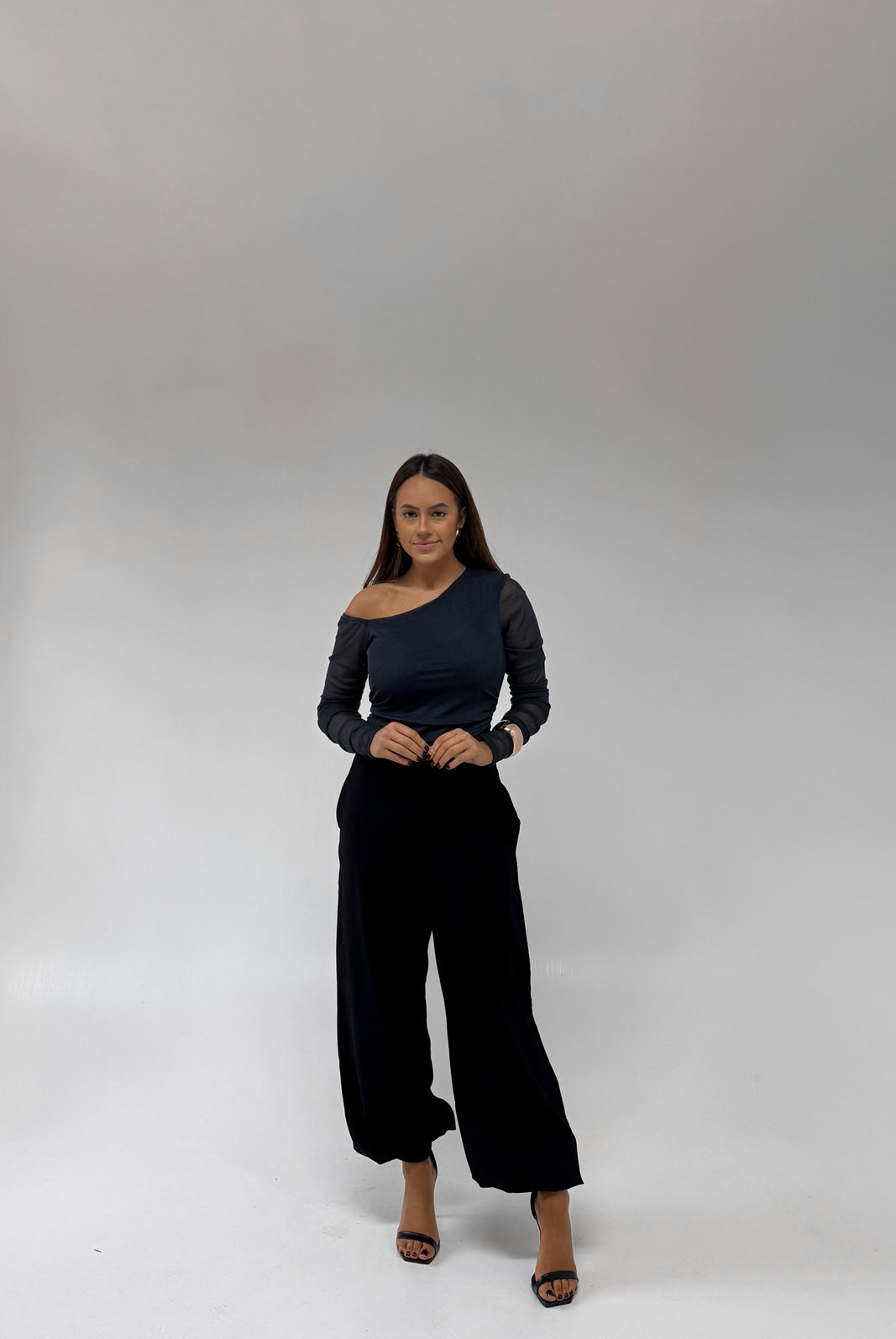 BLUSA ASSIMÉTRICA CLAU BLUSA ASSIMÉTRICA CLAU