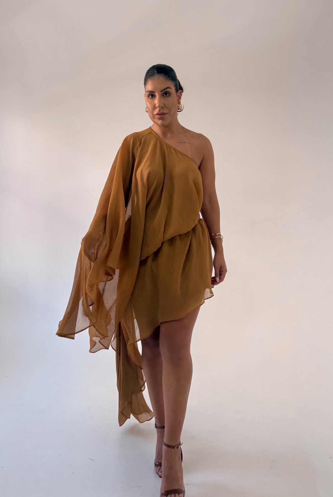 VESTIDO OMBRO UNICO ASSIMETRICO SUSAN VESTIDO OMBRO UNICO ASSIMETRICO SUSAN