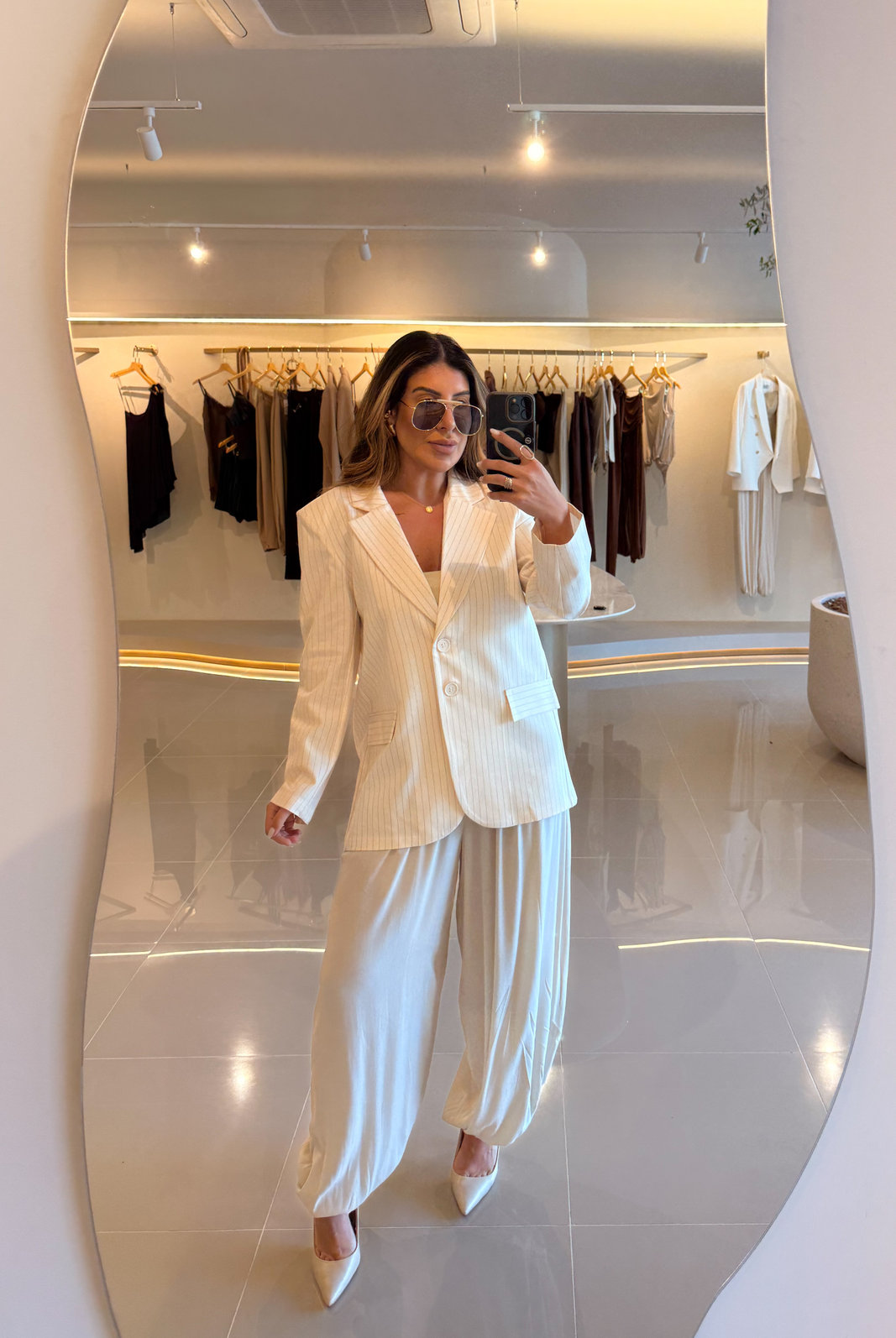 BLAZER OVERSIZED CLAUDIA LANÇA PERFUME BLAZER OVERSIZED CLAUDIA LANÇA PERFUME