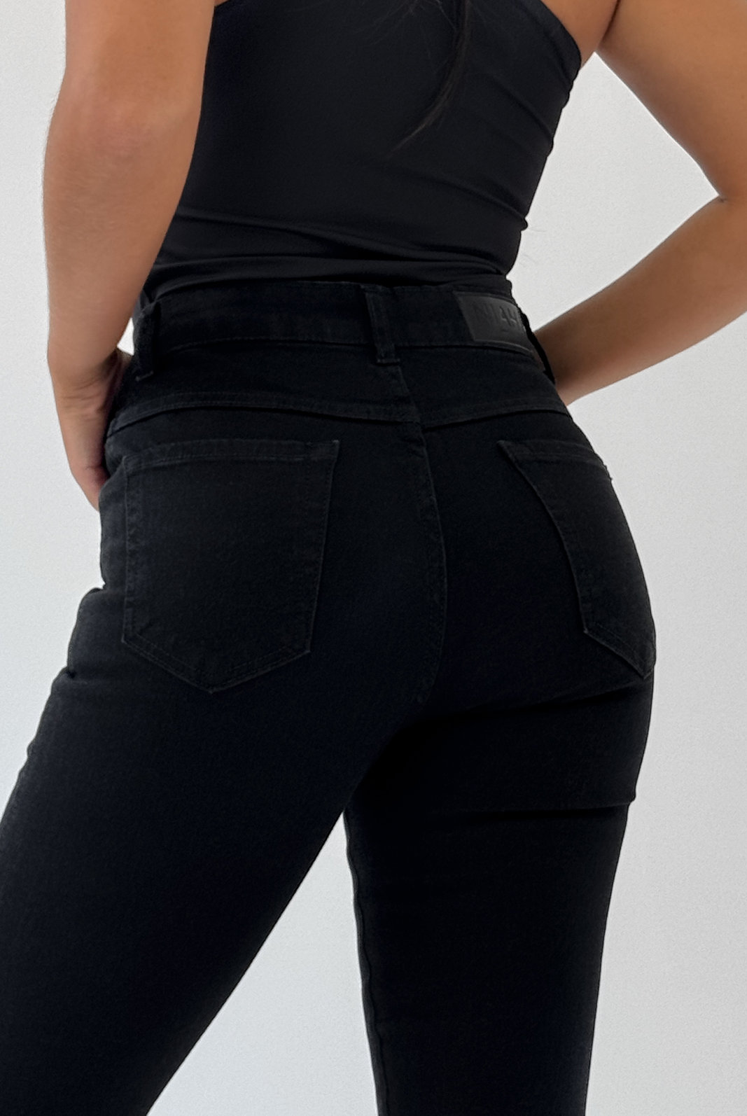 CALÇA JEANS POWER COM ELASTANO REBECA NIAH CALÇA JEANS POWER COM ELASTANO REBECA NIAH