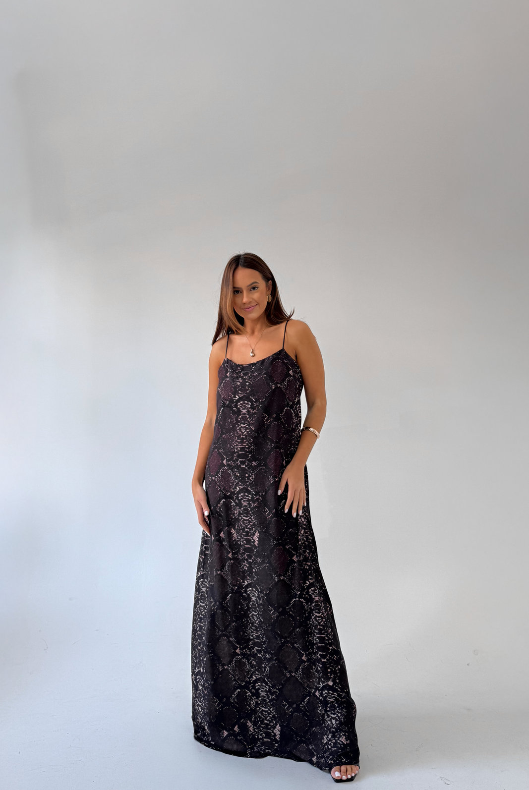 VESTIDO SUPER MIDI MARIA MYFT VESTIDO SUPER MIDI MARIA MYFT