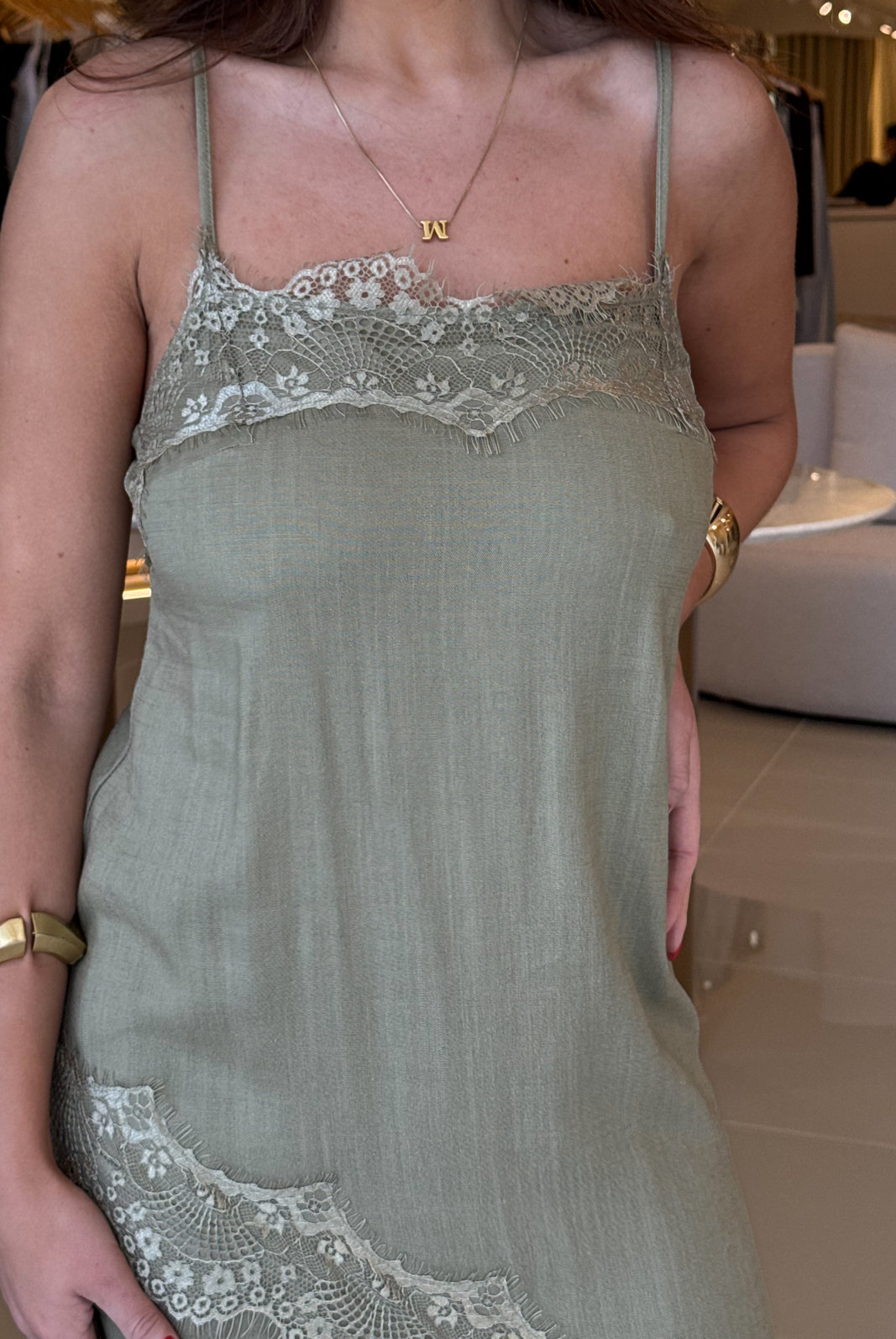 VESTIDO SUPER MIDI DE ALÇAS JENY VESTIDO SUPER MIDI DE ALÇAS JENY