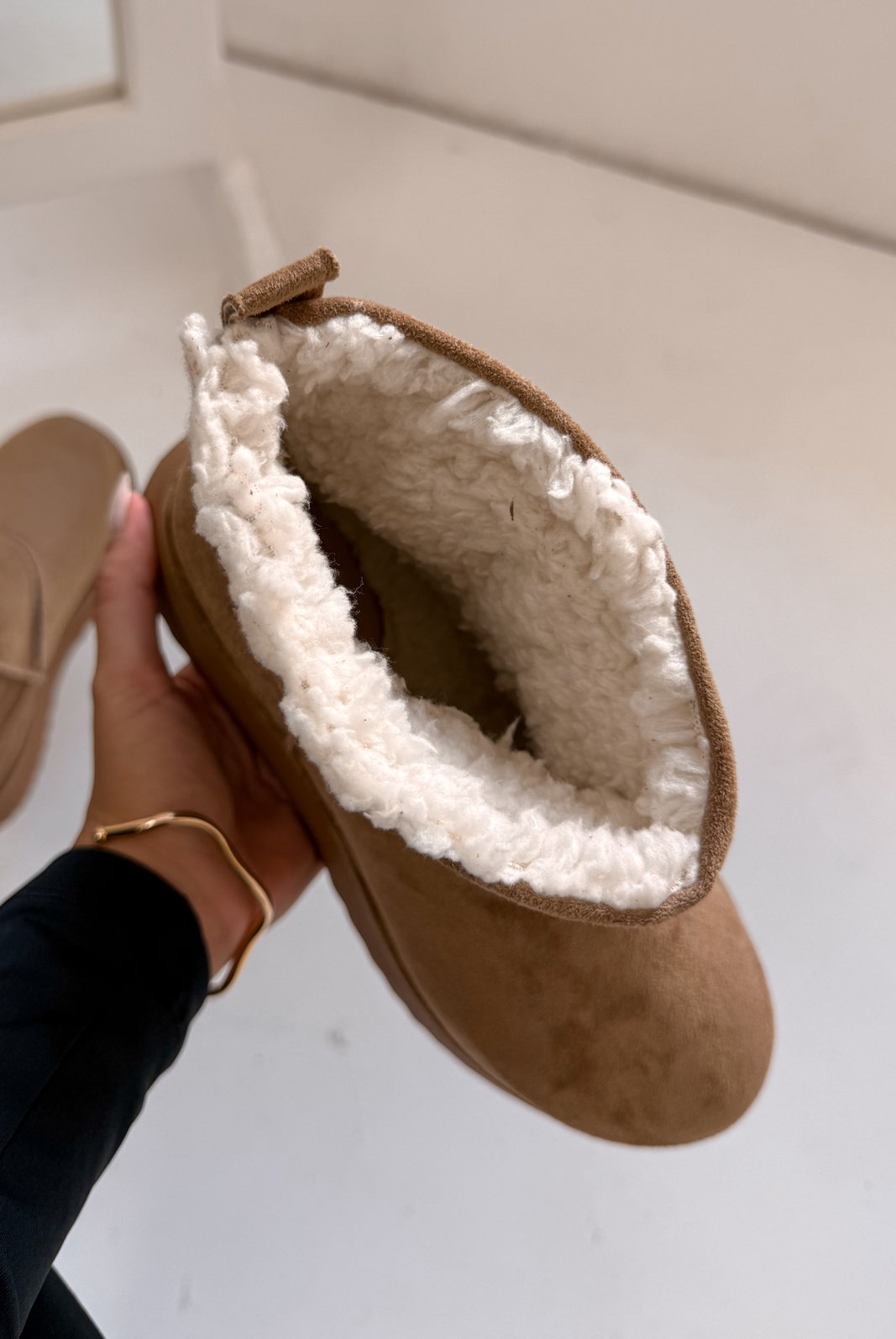 BOTA PELUCIADA THAÍS BOTA PELUCIADA THAÍS