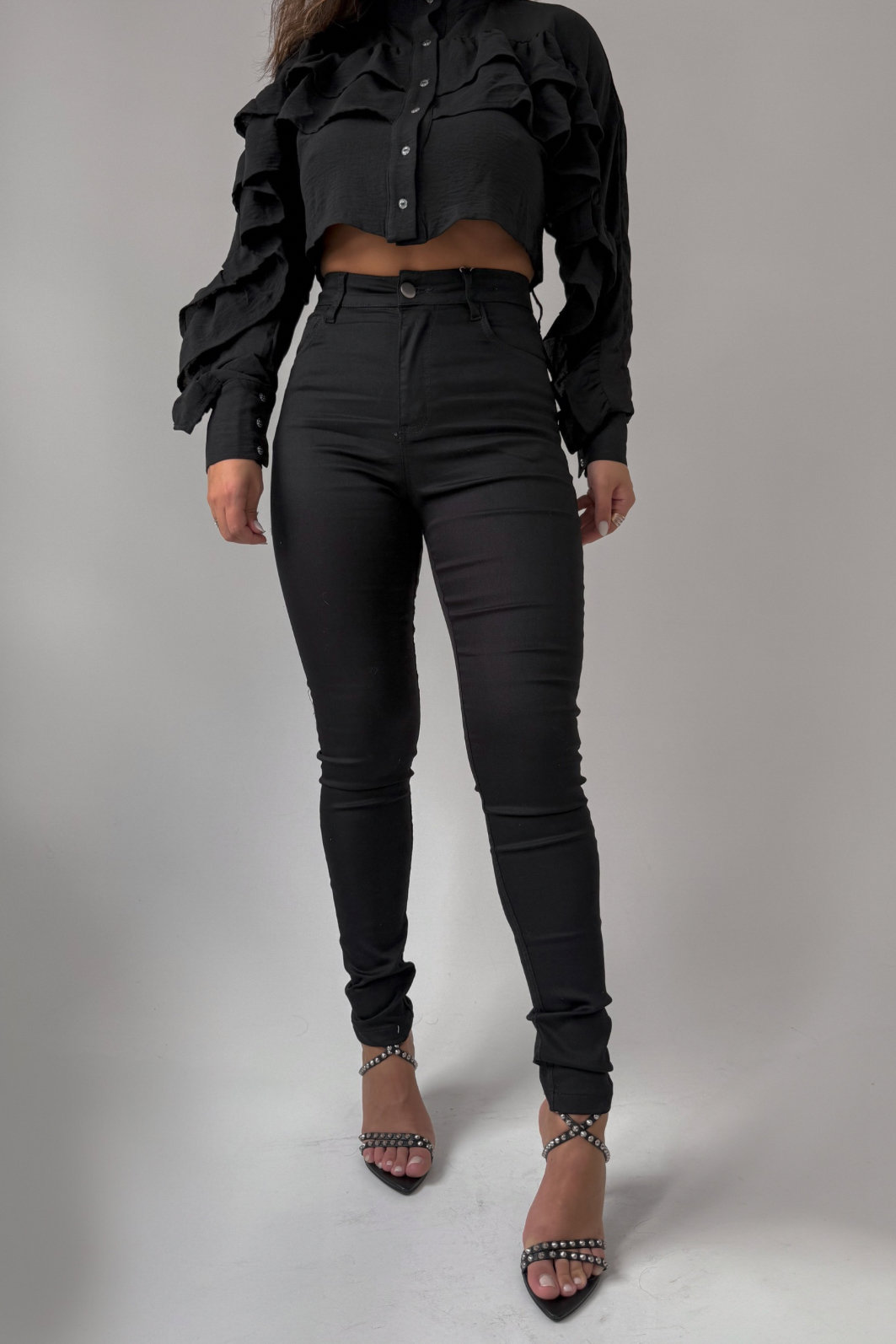 CALÇA JEANS SKINNY POWER COM ELASTANO PRETA NIAH CALÇA JEANS SKINNY POWER COM ELASTANO PRETA NIAH