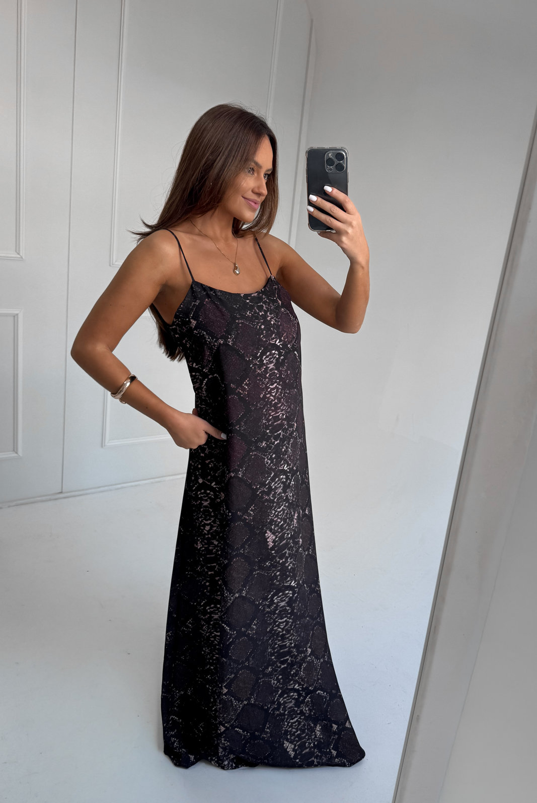 VESTIDO SUPER MIDI MARIA MYFT VESTIDO SUPER MIDI MARIA MYFT