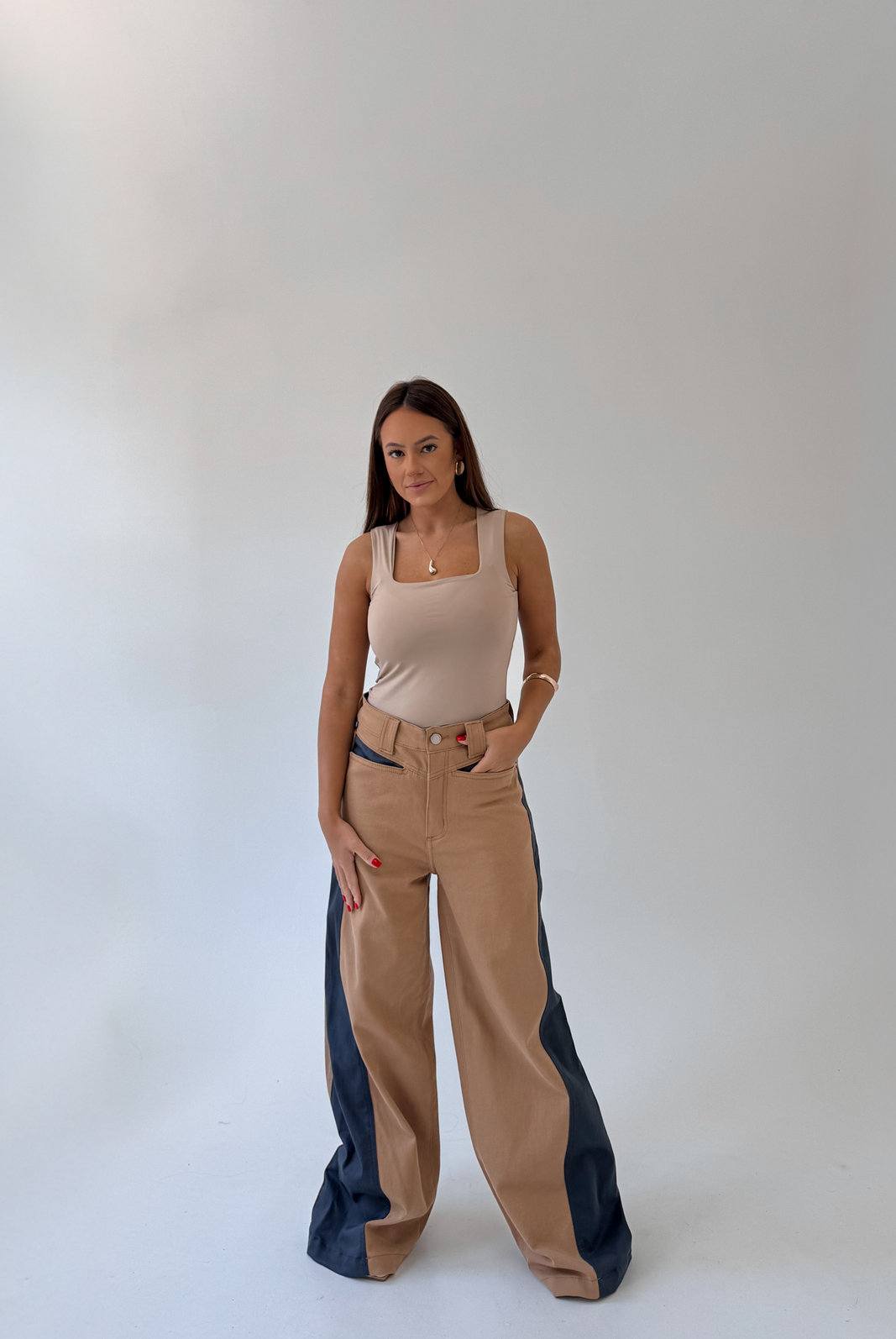 CALÇA SARJA ALINE LANÇA PERFUME CALÇA SARJA ALINE LANÇA PERFUME