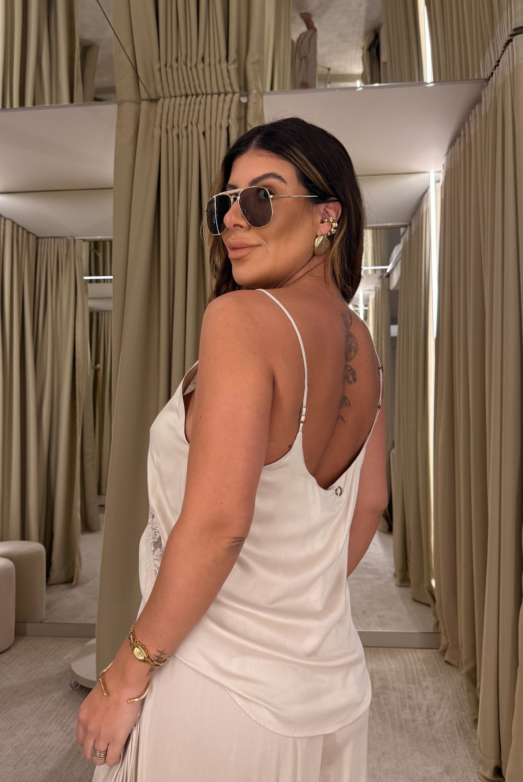 BLUSA DE ALÇA COM RENDA SUZANA BO BLUSA DE ALÇA COM RENDA SUZANA BO