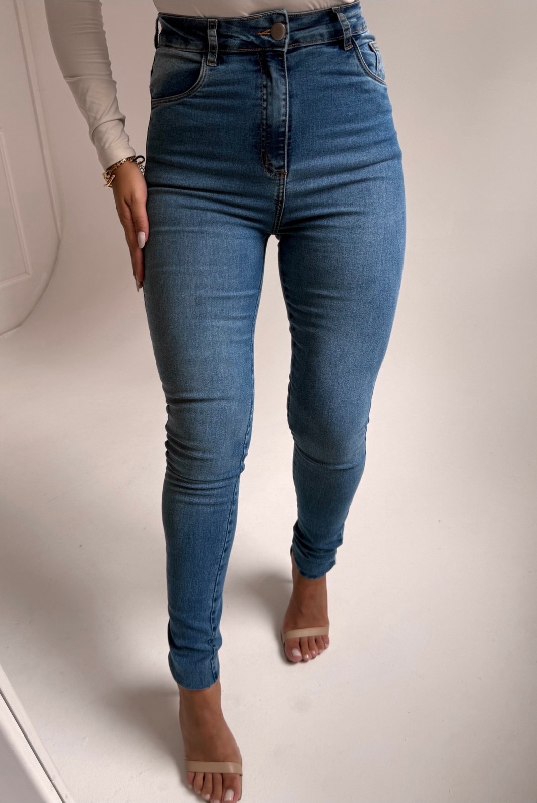 CALÇA JEANS SKINNY ULTRA POWER SUZI NIAH CALÇA JEANS SKINNY ULTRA POWER SUZI NIAH