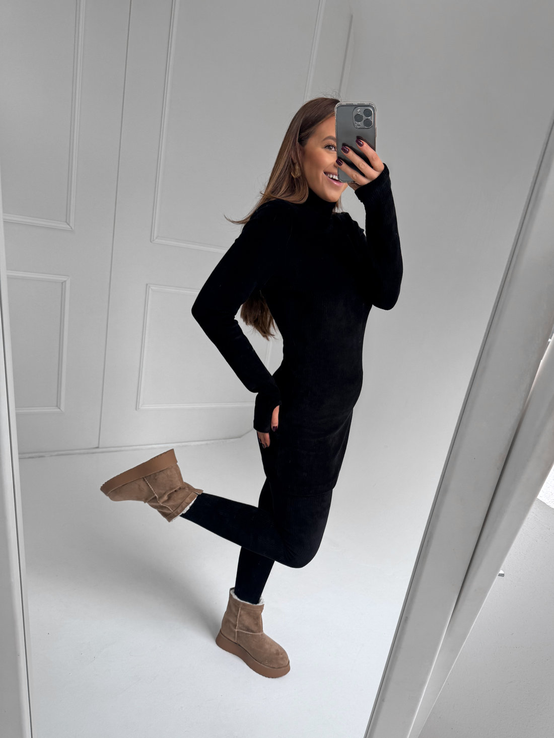 COMBO CONJUNTO COTELÊ CALÇA FUSô + MALHA ALONGADA COMBO CONJUNTO COTELÊ CALÇA FUSô + MALHA ALONGADA