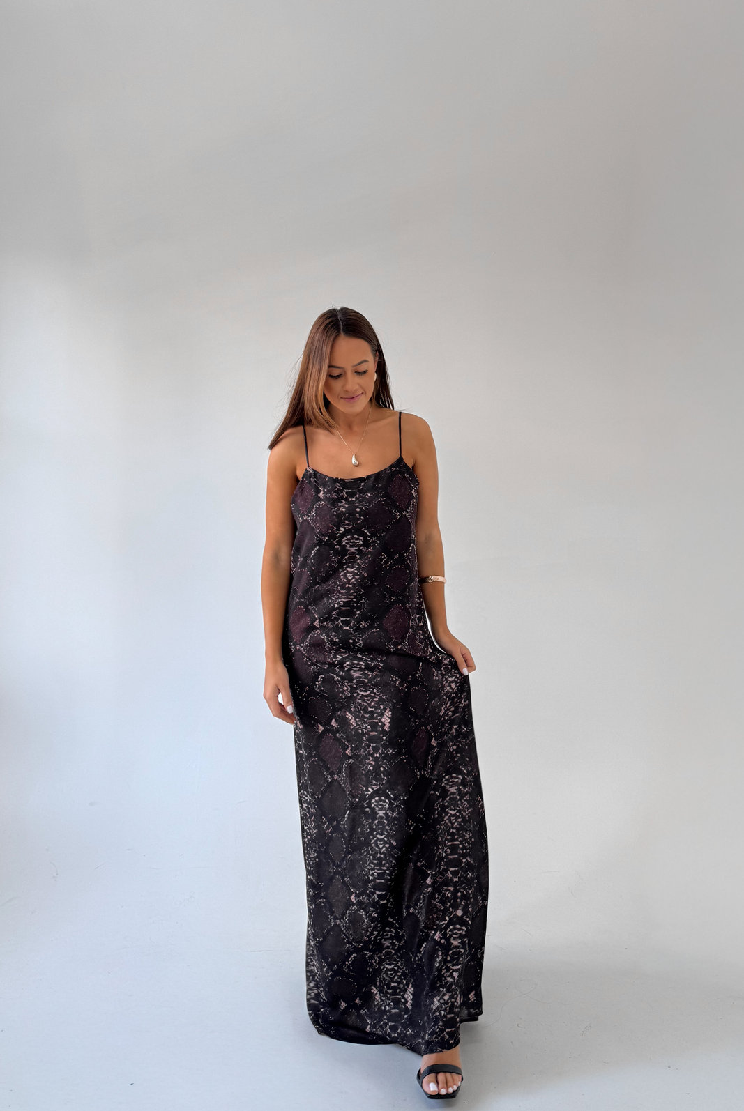 VESTIDO SUPER MIDI MARIA MYFT VESTIDO SUPER MIDI MARIA MYFT