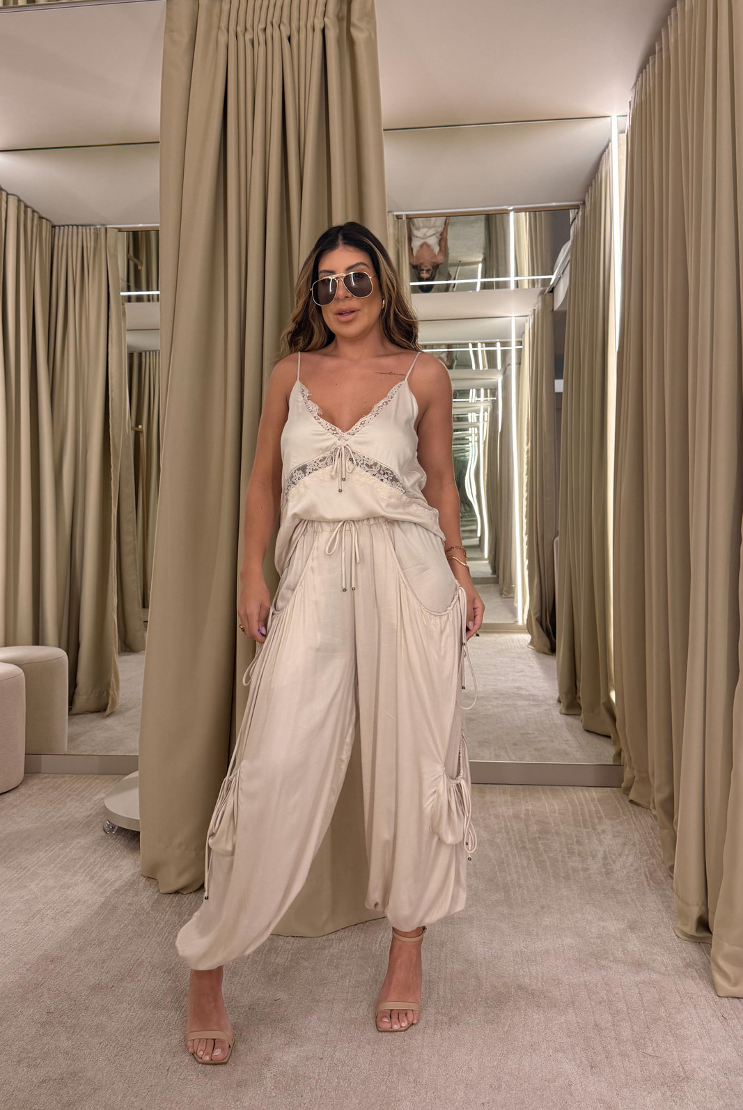 CALÇA ALADIM COM BOLSO SUZANA BO CALÇA ALADIM COM BOLSO SUZANA BO