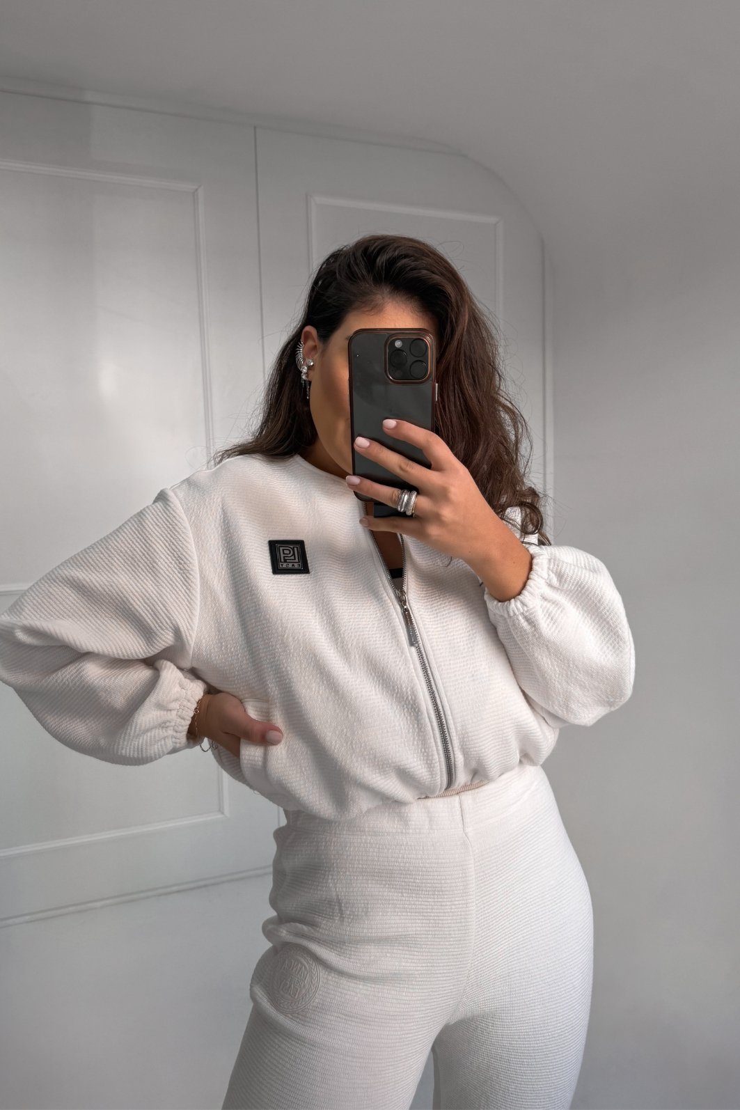 CALÇA SLIM CINTURA ALTA JULIA LANÇA PERFUME CALÇA SLIM CINTURA ALTA JULIA LANÇA PERFUME