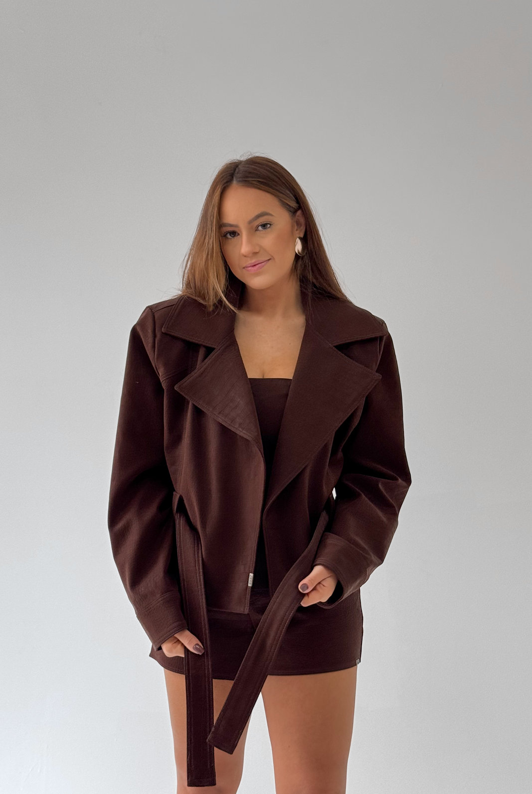 JAQUETA OVERSIZED DE COURO LETÍCIA LPE JAQUETA OVERSIZED DE COURO LETÍCIA LPE