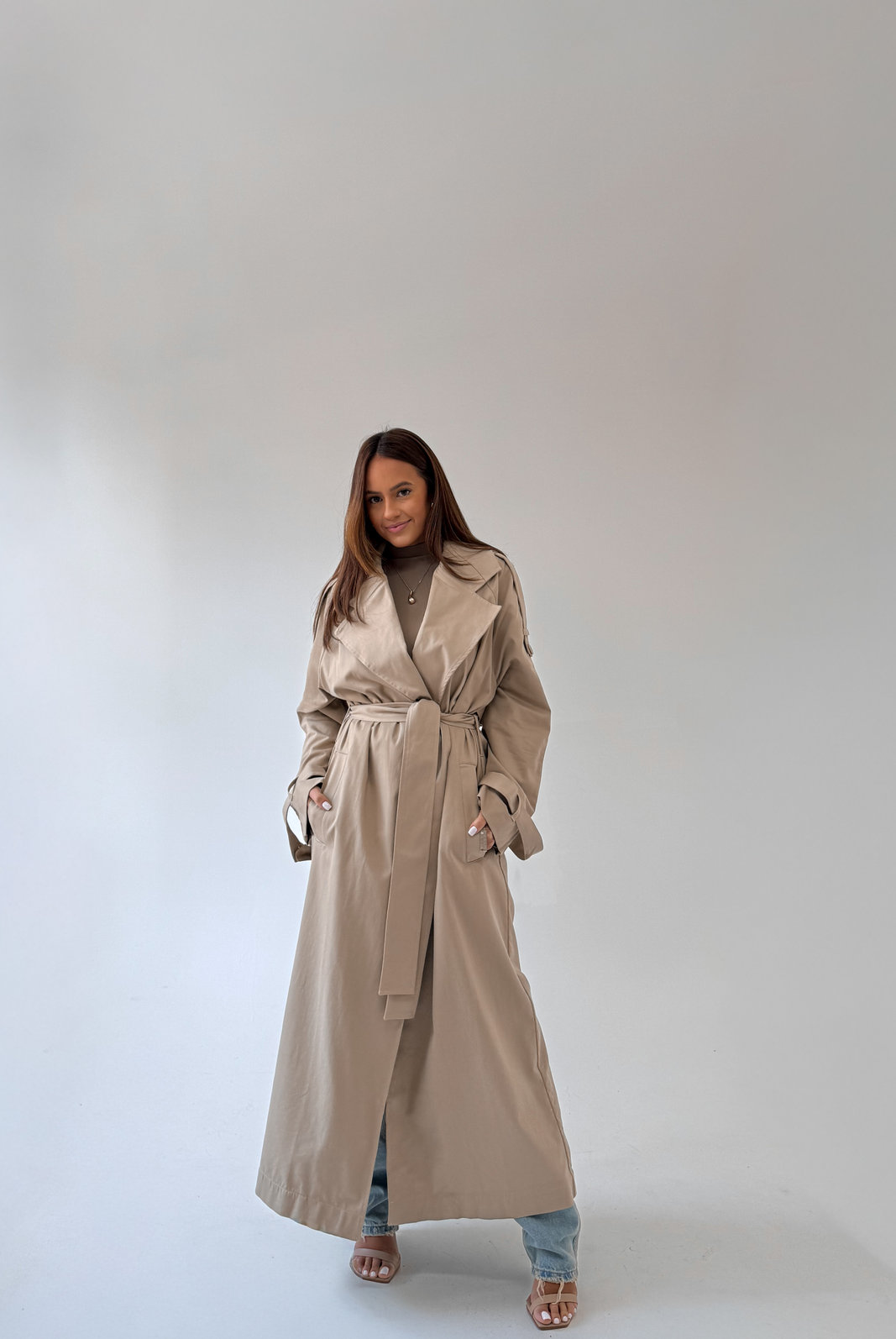 TRENCH COAT ALONGADO LESLY LANÇA PERFUME TRENCH COAT ALONGADO LESLY LANÇA PERFUME