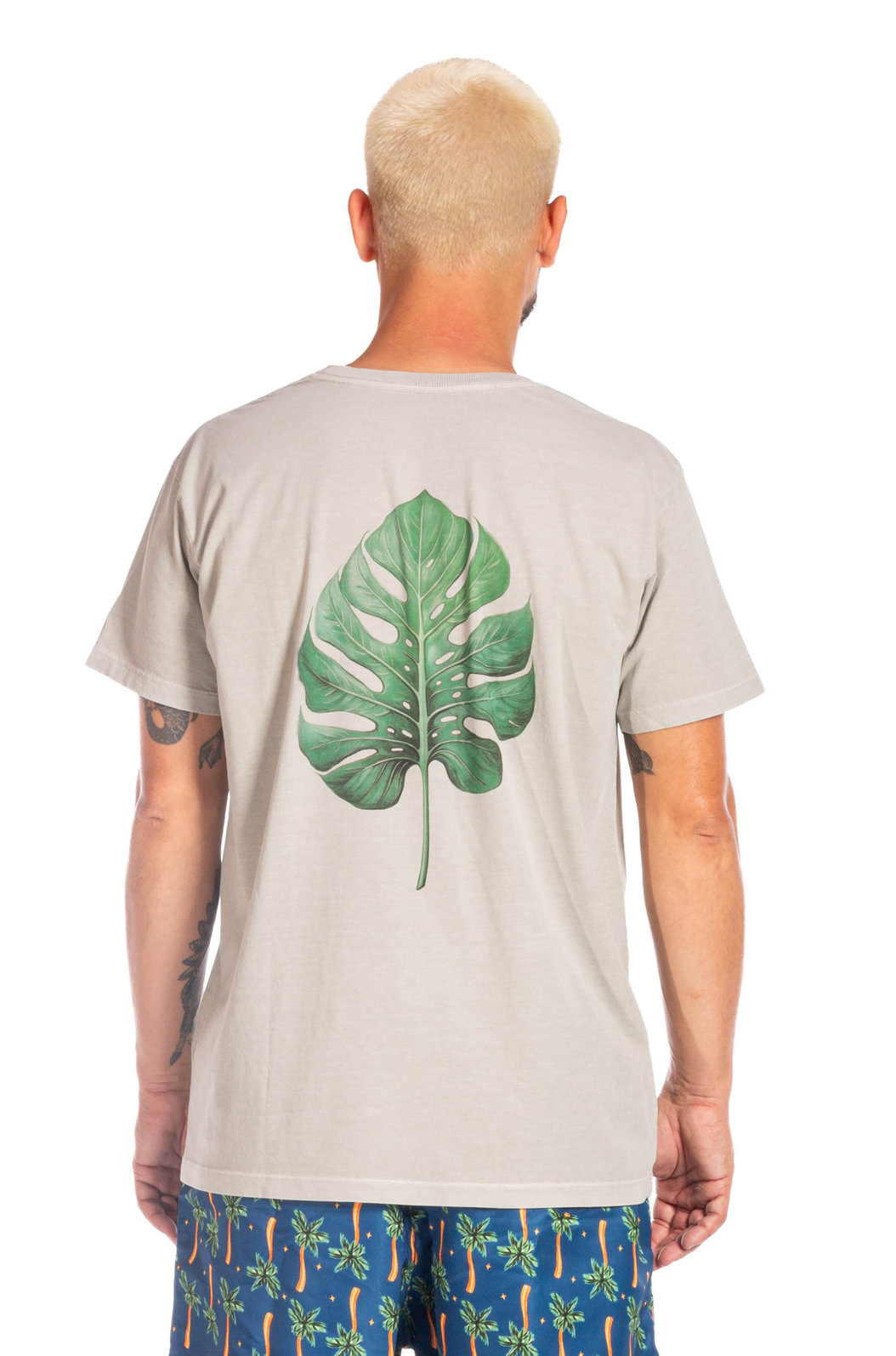 Camiseta Estonada Cinza Claro Estampada Costela Adão Camiseta Estonada Cinza Claro Estampada Costela Adão