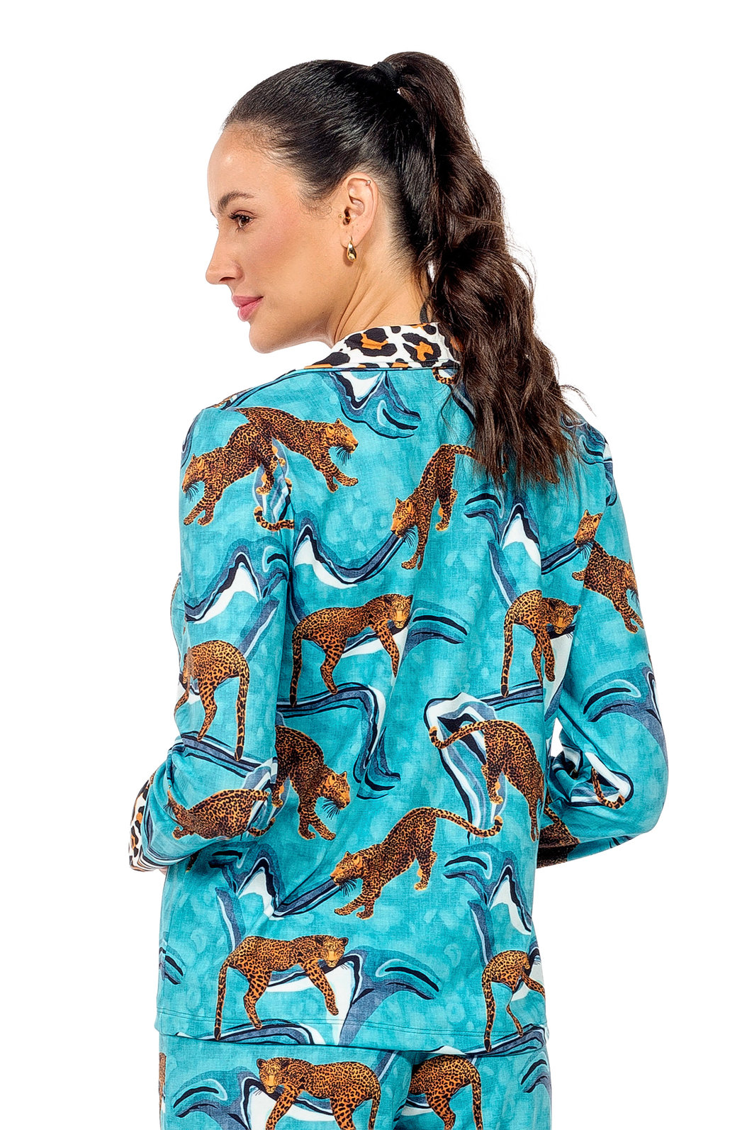 Pijama Feminino Manga Longa Americano Estampado Onças Ondas Pijama Feminino Manga Longa Americano Estampado Onças Ondas