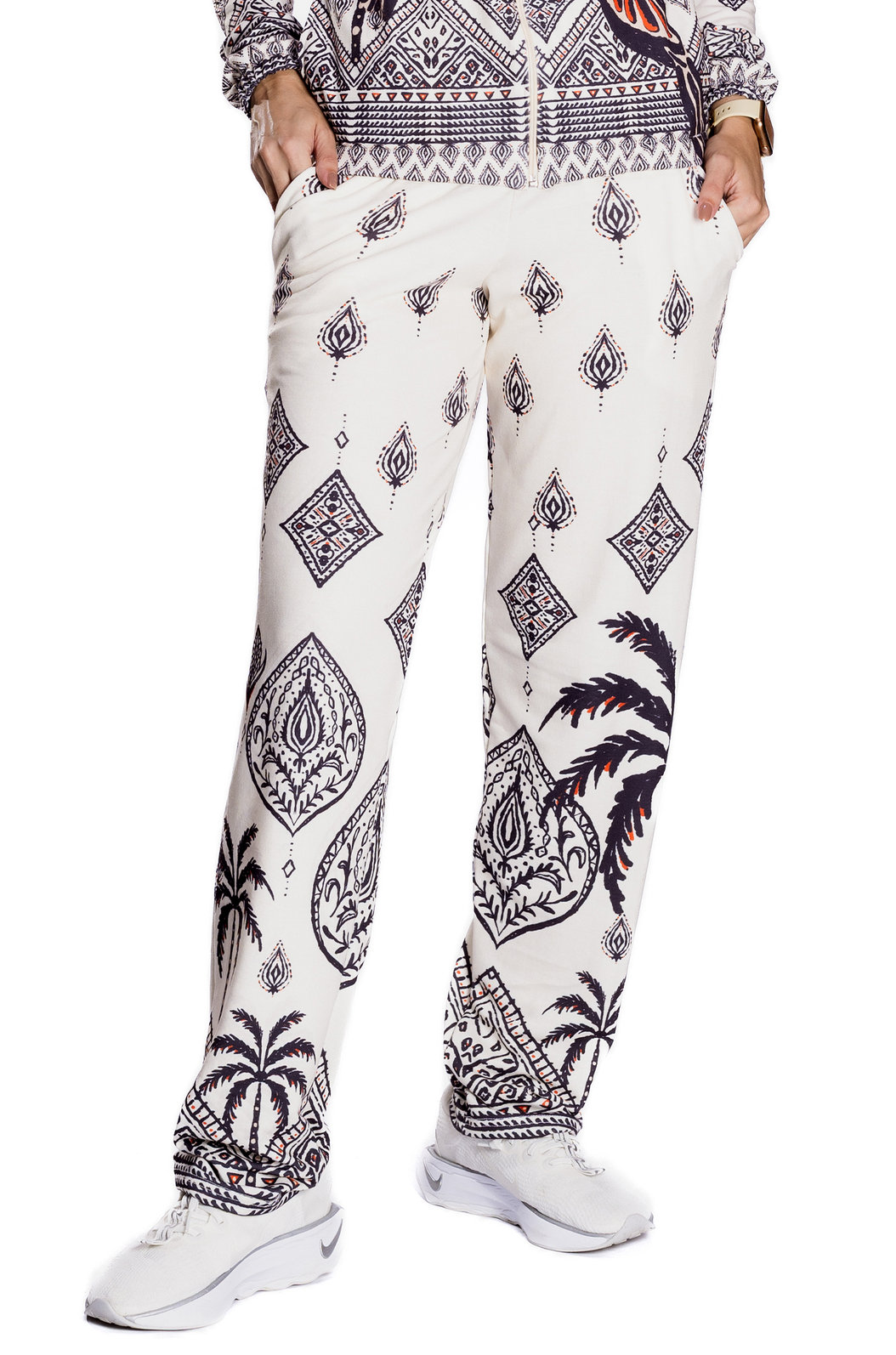 Calça Feminina Moletinho Semi Ampla Estampada Tucano Desenhos Étnicos Calça Feminina Moletinho Semi Ampla Estampada Tucano Desenhos Étnicos