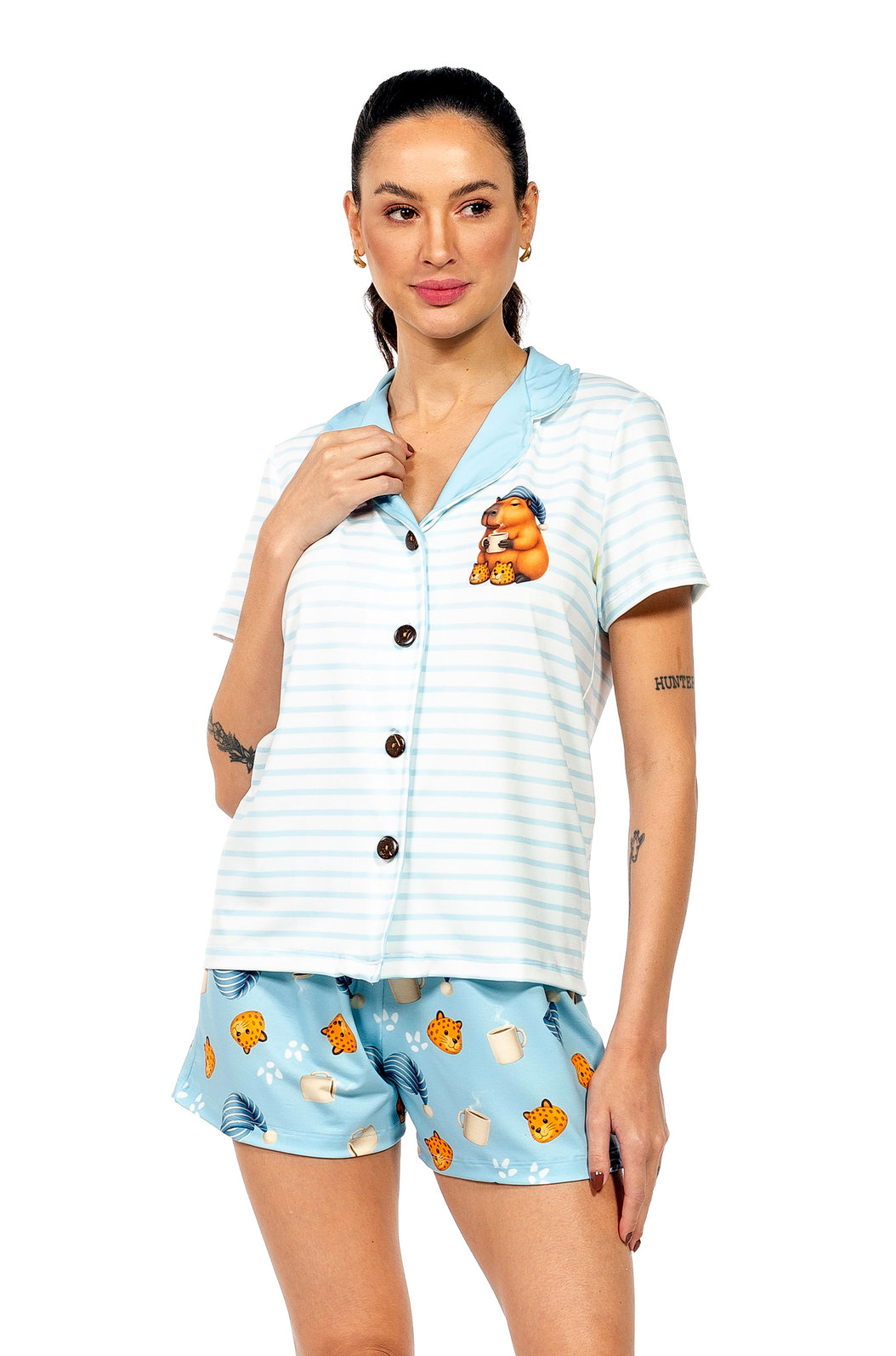 Pijama Feminino Manga Curta Americano Estampado Capivara Pantufa e Café Pijama Feminino Manga Curta Americano Estampado Capivara Pantufa e Café