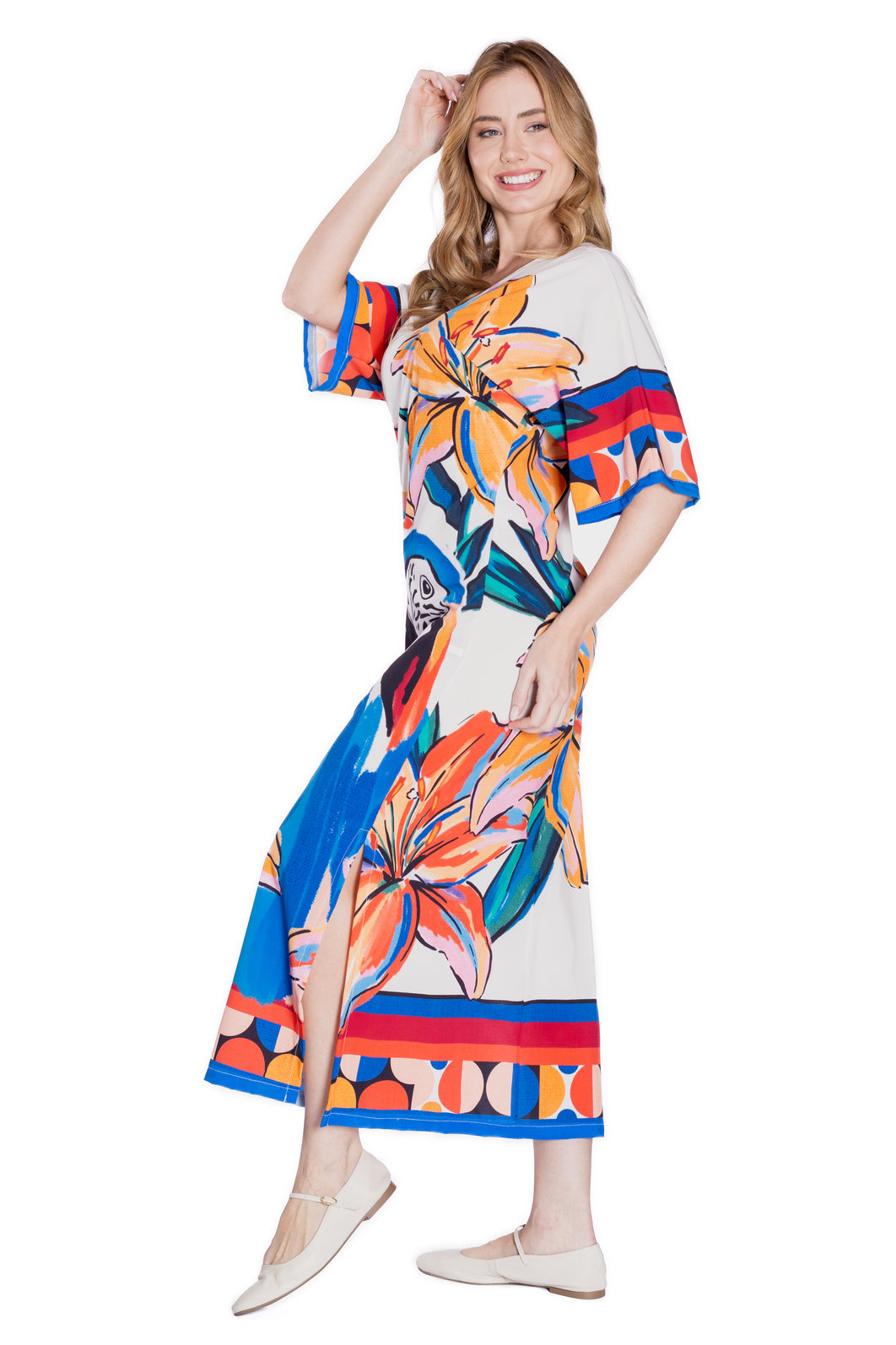 Vestido Feminino Kaftan Atena Estampado Canindé Bananas e Lírio Vestido Feminino Kaftan Atena Estampado Canindé Bananas e Lírio