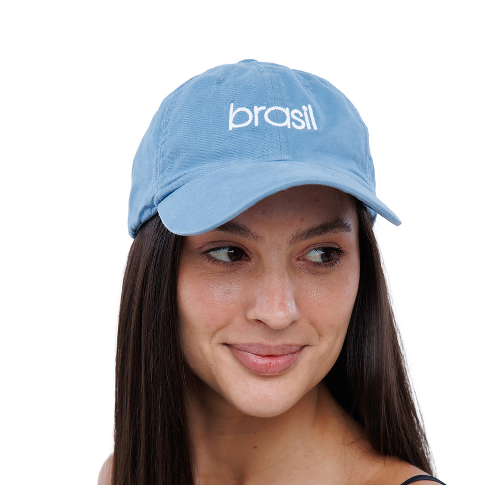 Boné Bordado Estampado Azul Claro Bordado Branco Boné Bordado Estampado Azul Claro Bordado Branco