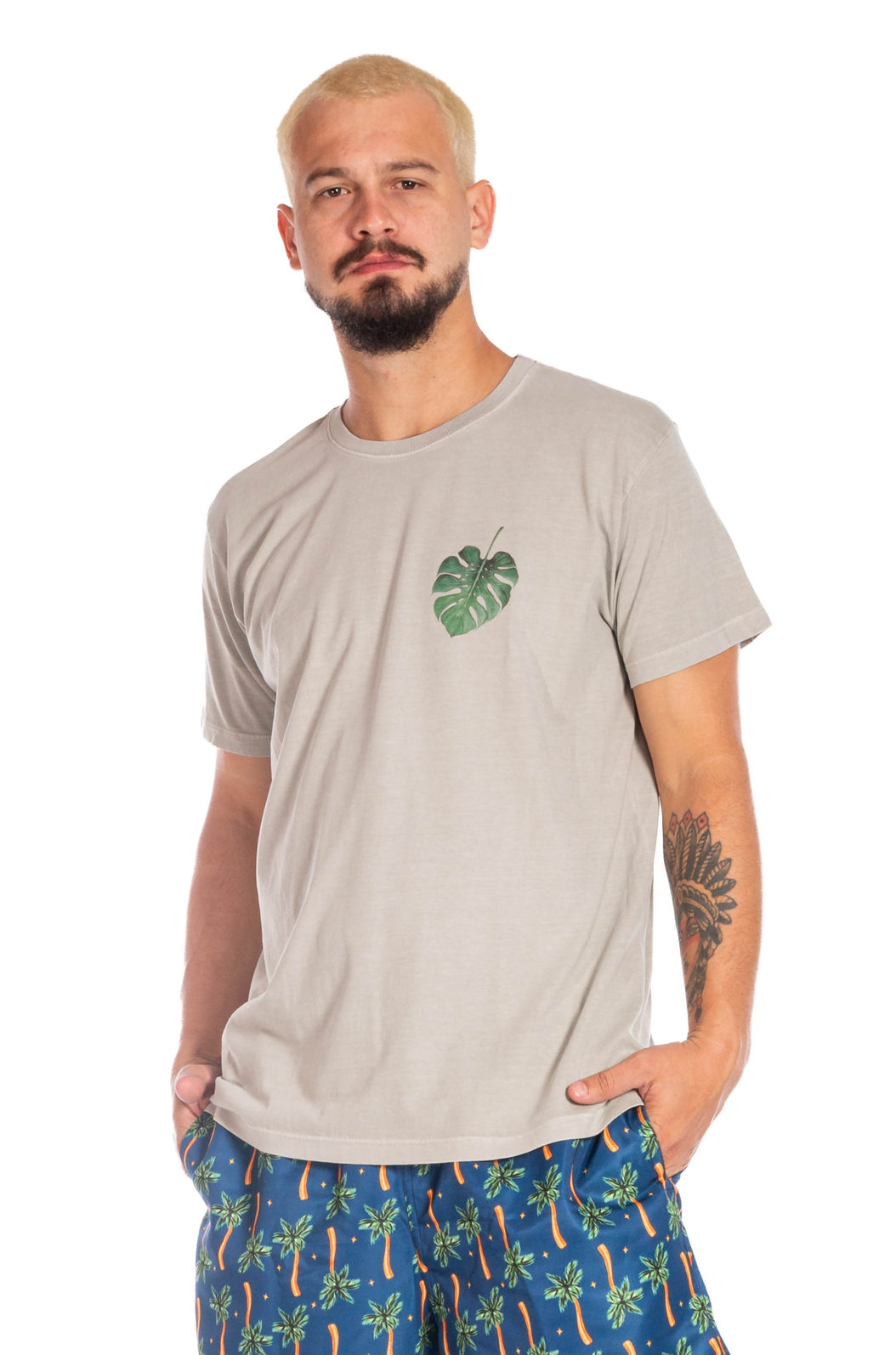 Camiseta Estonada Cinza Claro Estampada Costela Adão Camiseta Estonada Cinza Claro Estampada Costela Adão