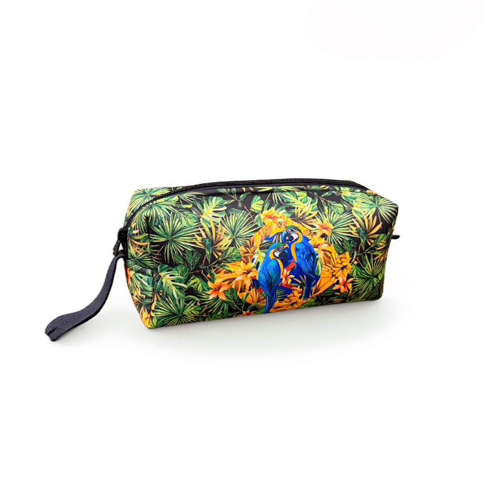 Necessaire Neoprene Estampada Bandeira Brasil Caninde Folha Necessaire Neoprene Estampada Bandeira Brasil Caninde Folha