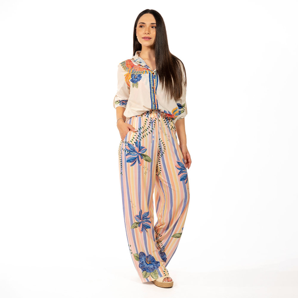 Calça Feminina Ampla Atena Estampada Pássaros e Flores Bordado Calça Feminina Ampla Atena Estampada Pássaros e Flores Bordado