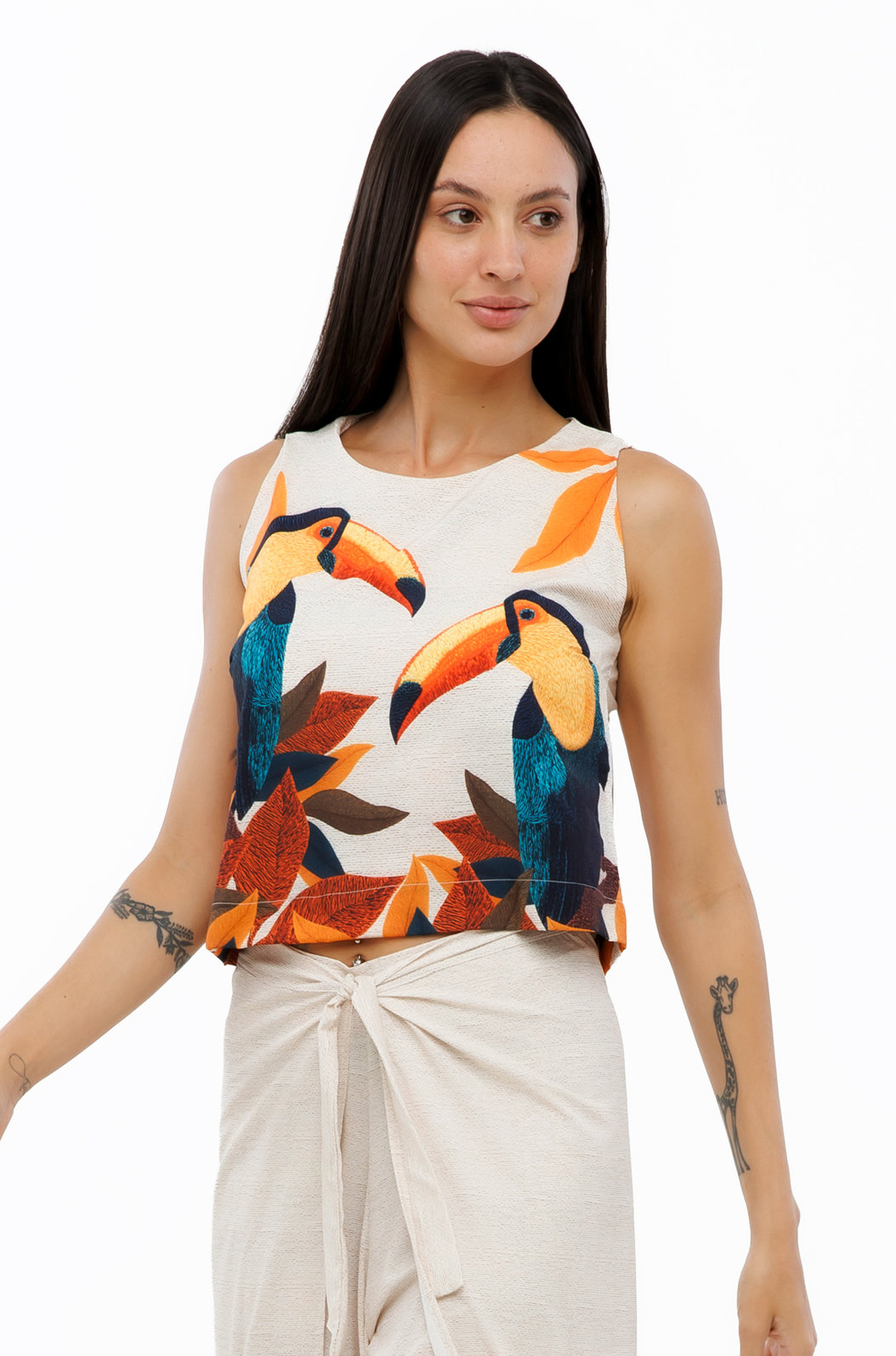 Cropped Atena Estampado Tucanos Tela Bordada