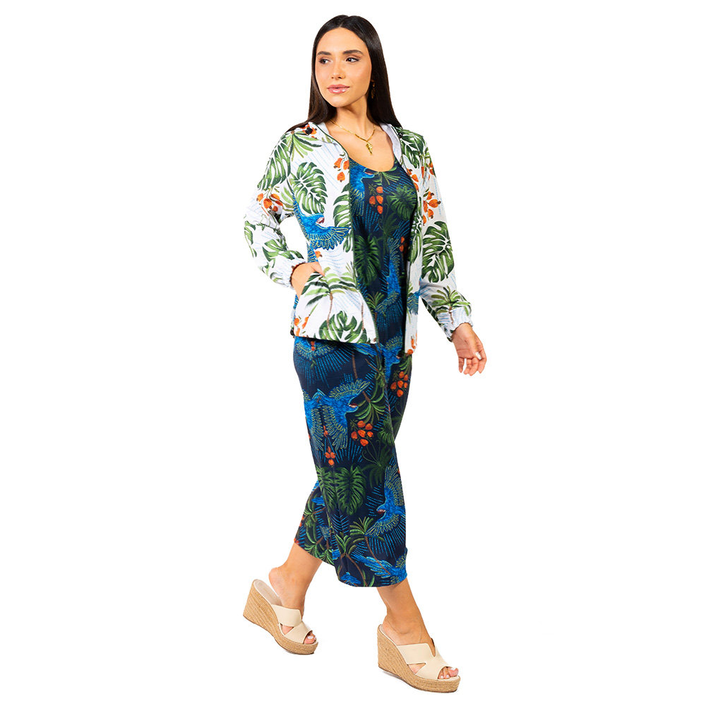 Jaqueta Corta Vento Ecoventura Estampada Arara Bordado Barra Fundo Azul