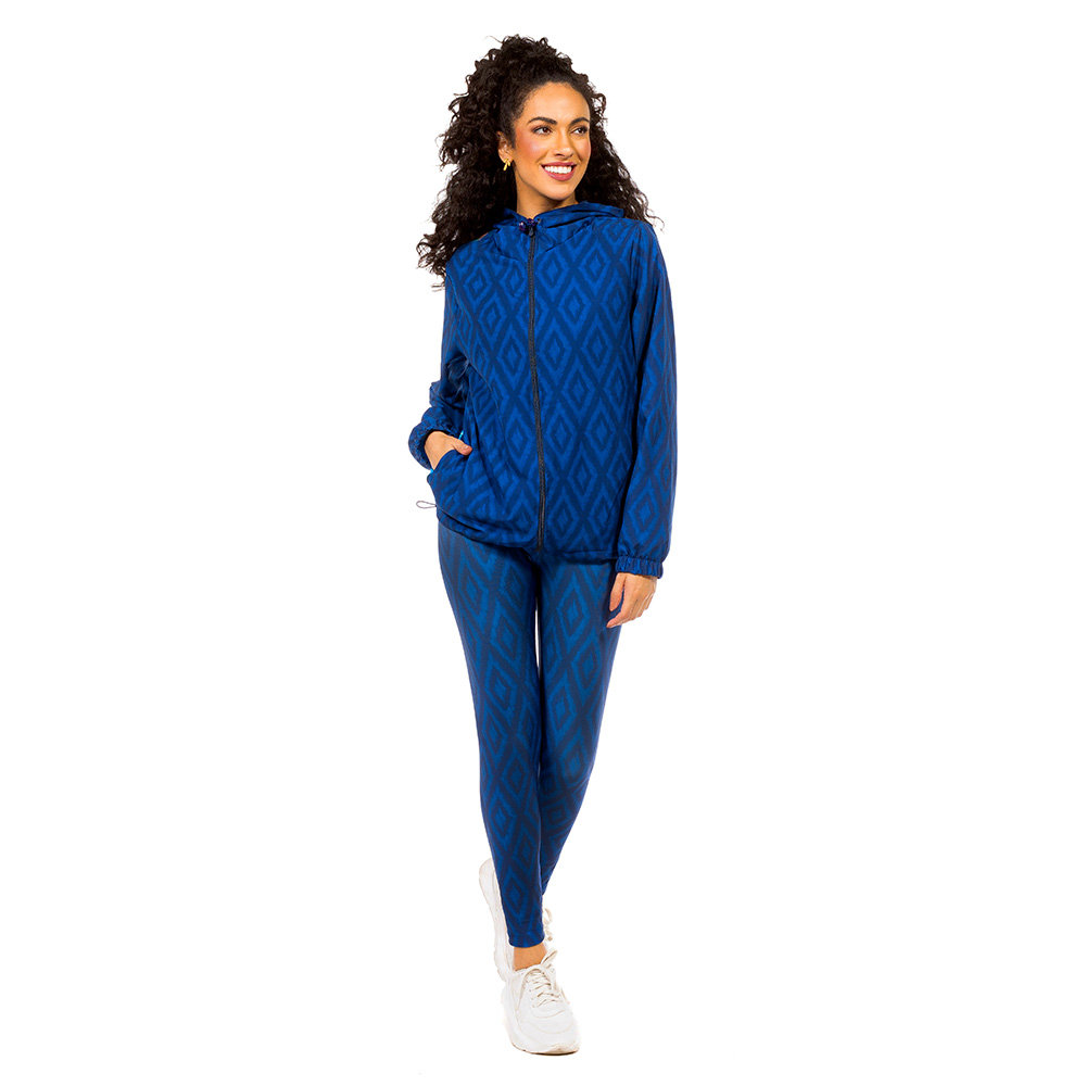Jaqueta Corta Vento Ecoventura Estampada Maxi Arara Fundo Azul