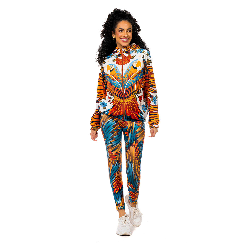 Jaqueta Corta Vento Ecoventura Estampada Araras Paraíso Floral