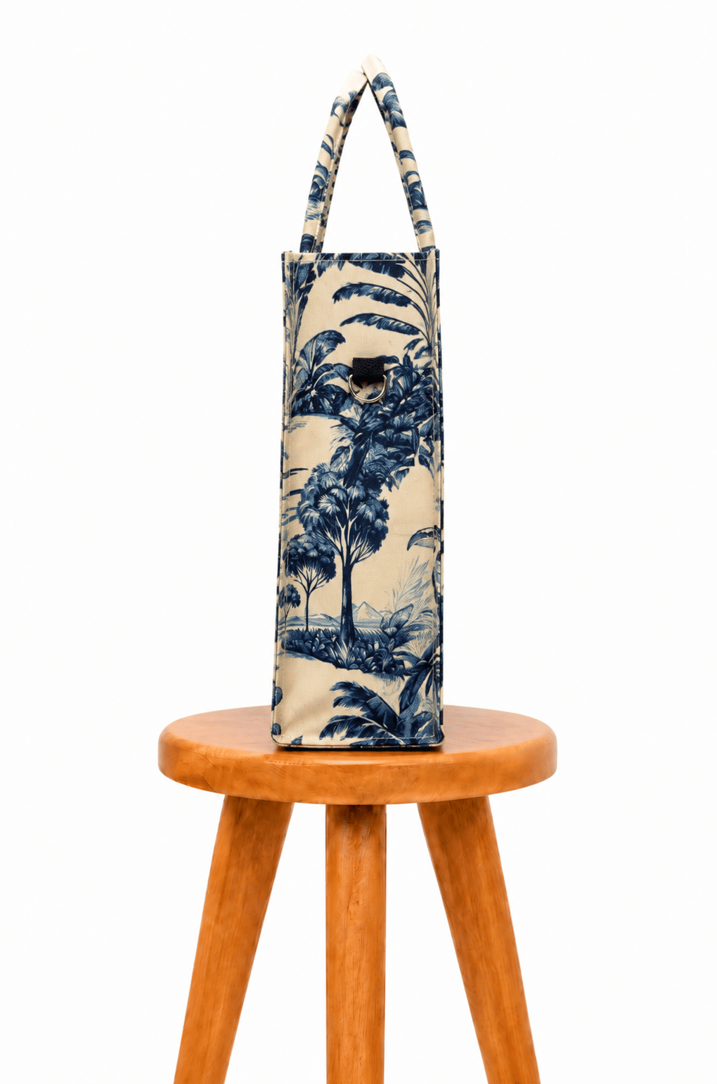 Bolsa Resort Estampada Tucano Paisagem Tons de Azul Bolsa Resort Estampada Tucano Paisagem Tons de Azul