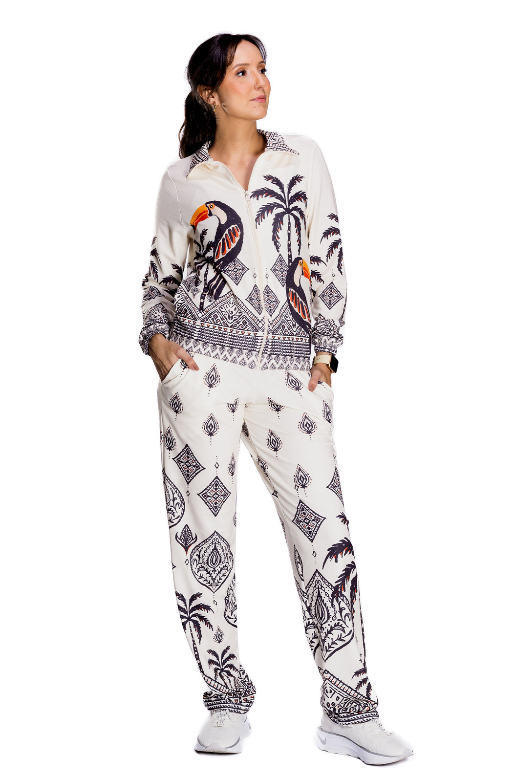 Calça Feminina Moletinho Semi Ampla Estampada Tucano Desenhos Étnicos Calça Feminina Moletinho Semi Ampla Estampada Tucano Desenhos Étnicos