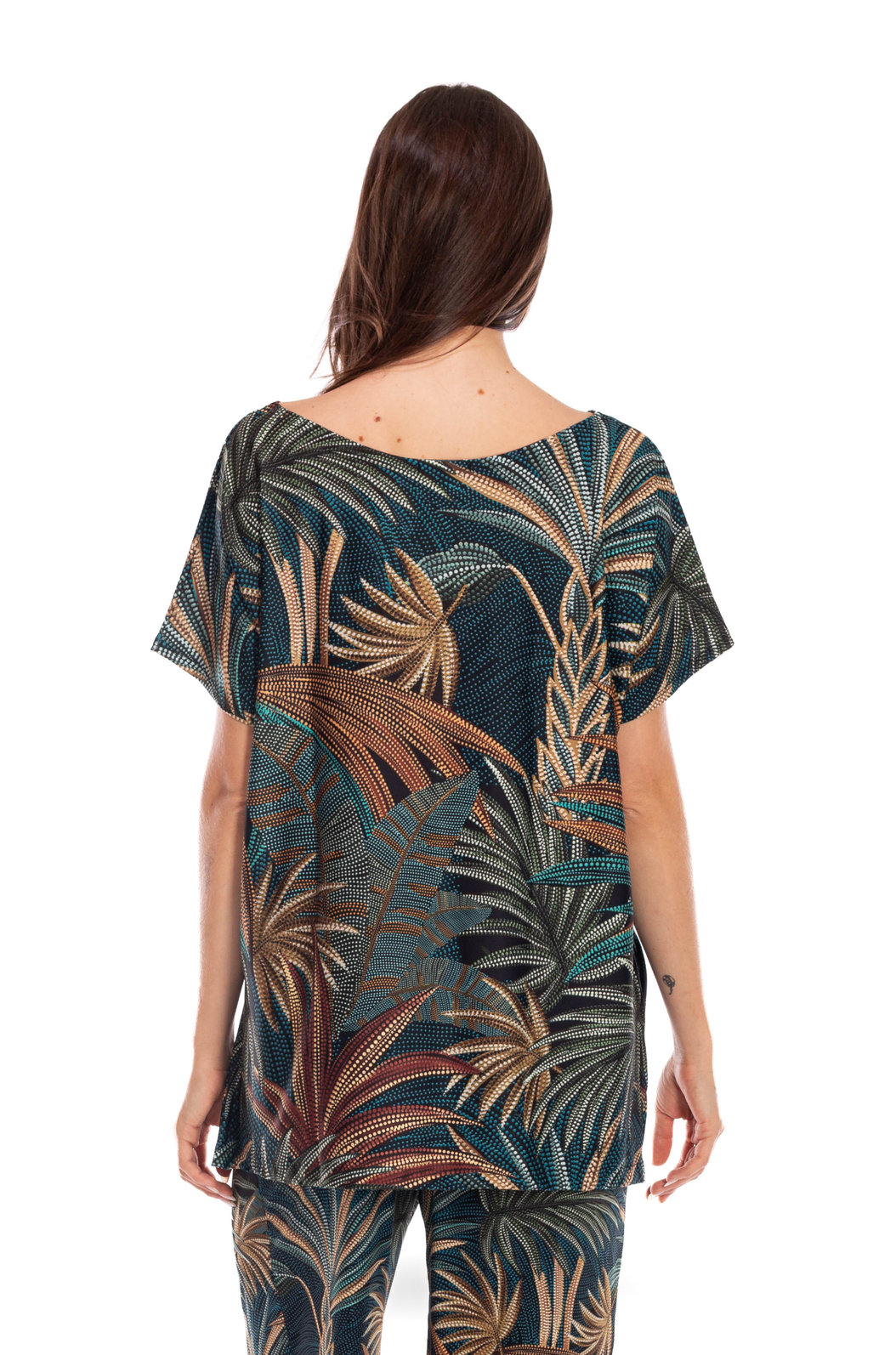 Blusa Feminina Fluid Conceito Estampada Onças Pontos de Luz Blusa Feminina Fluid Conceito Estampada Onças Pontos de Luz