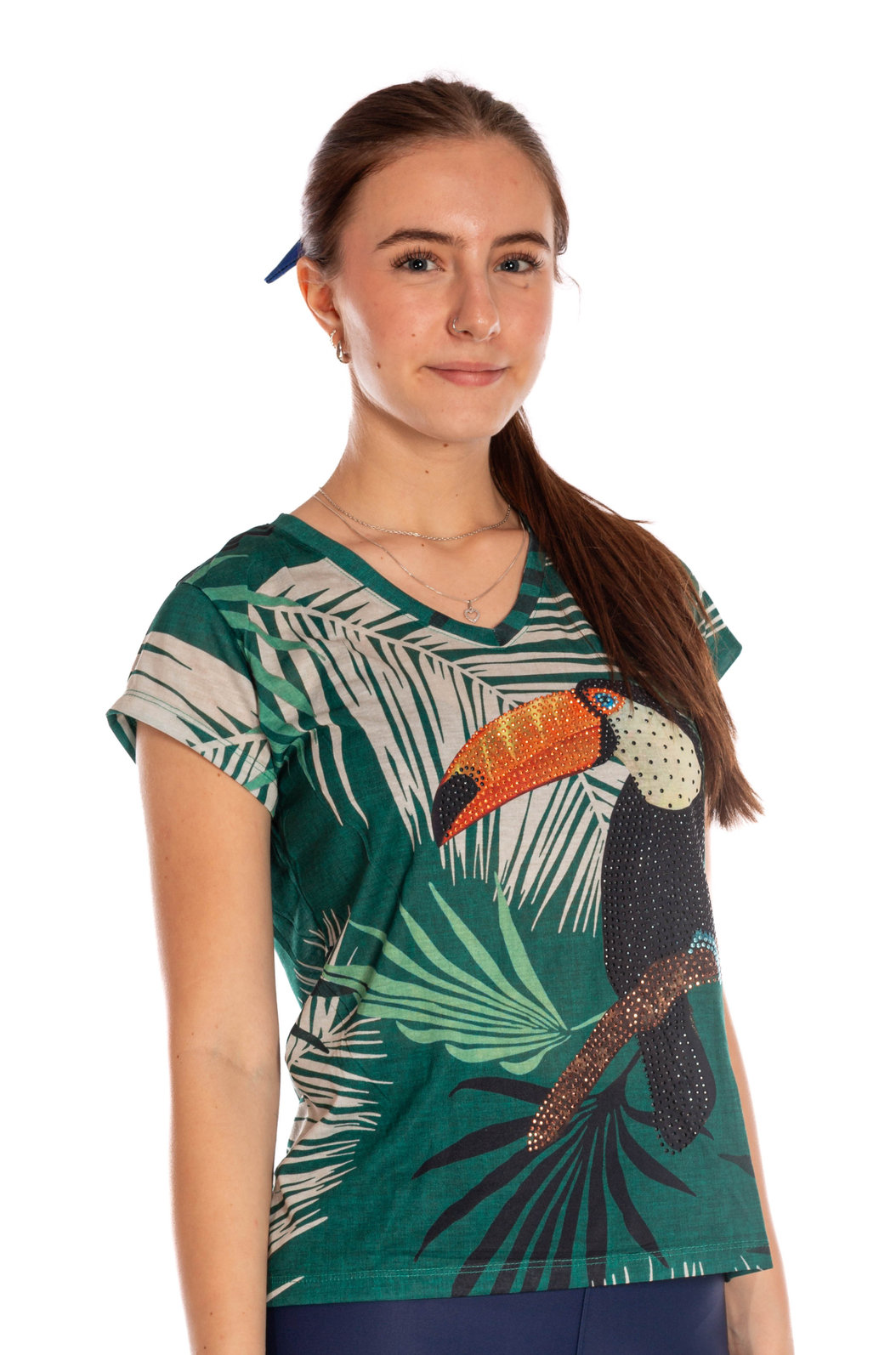Blusa Strass com Aplicação de Strass Estampada Tucano Galho Folhas Palmeira Blusa Strass com Aplicação de Strass Estampada Tucano Galho Folhas Palmeira